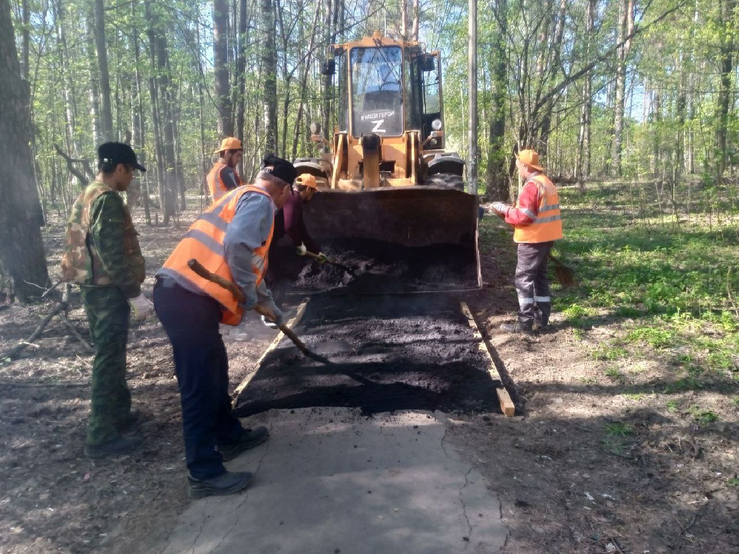 ивантеевка, ремонт тротуара, асфальтовое покрытие,железнодорожная станция, лес,удобство, жители города,коммунальные службы,