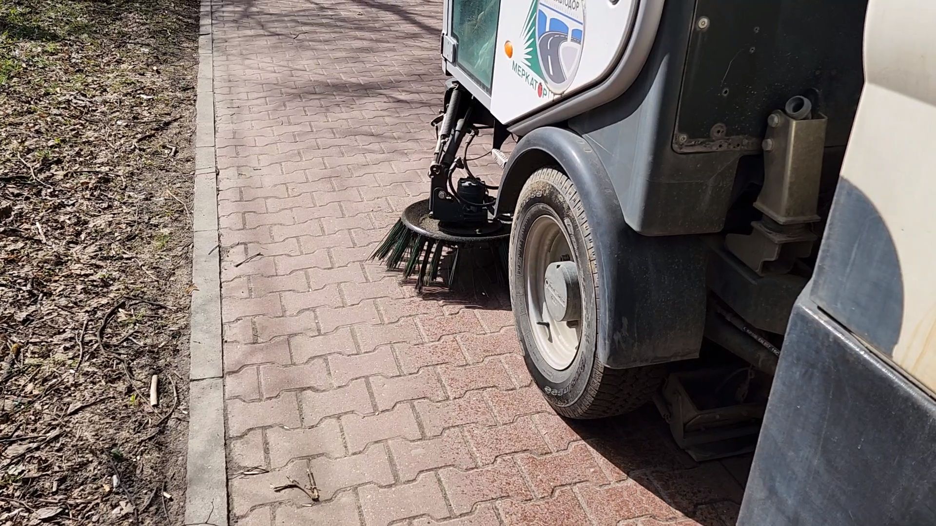 Чехов, весенне-летний сезон, уборка территорий, содержание территорий, уборочная техника,  спецтехника, мбу чеховское благоустройство, Мосавтодор, управляющие компании,  зоны ответственности, автопарк, всероссийский субботник,