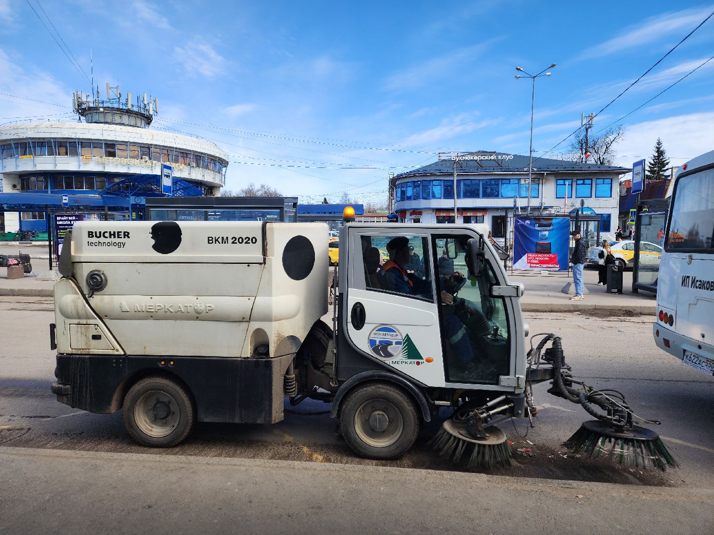 Чехов, весенне-летний сезон, уборка территорий, содержание территорий, уборочная техника,  спецтехника, мбу чеховское благоустройство, Мосавтодор, управляющие компании,  зоны ответственности, автопарк, всероссийский субботник,