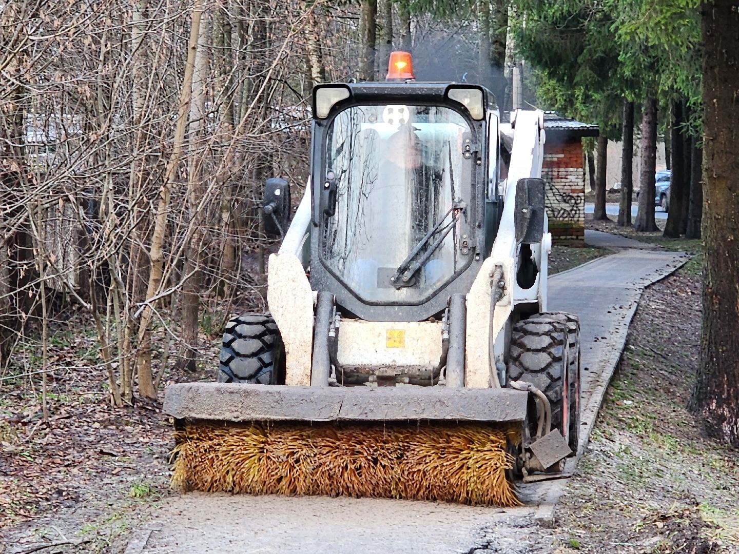 Чехов, весенне-летний сезон, уборка территорий, содержание территорий, уборочная техника,  спецтехника, мбу чеховское благоустройство, Мосавтодор, управляющие компании,  зоны ответственности, автопарк, всероссийский субботник,
