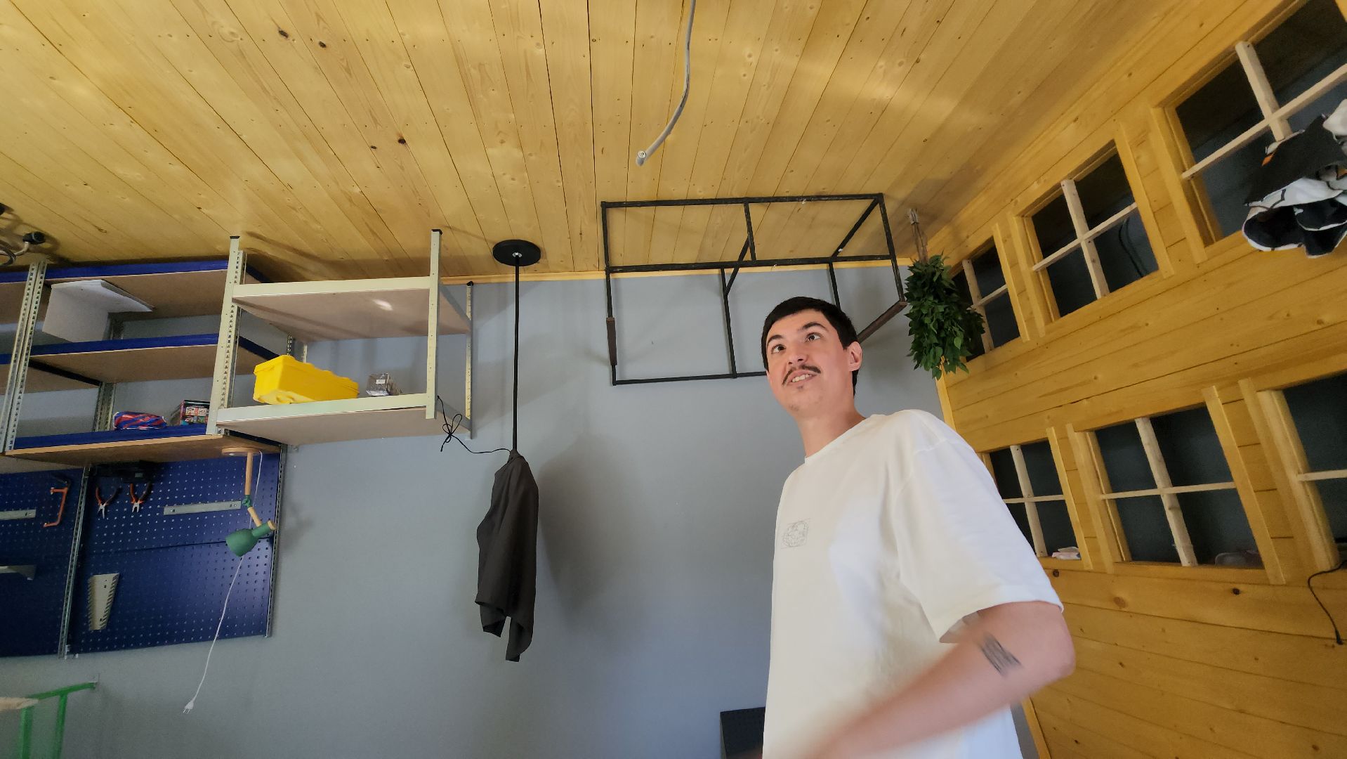 Дом вверх дном , Парк, Лобня, перевернутый дом,