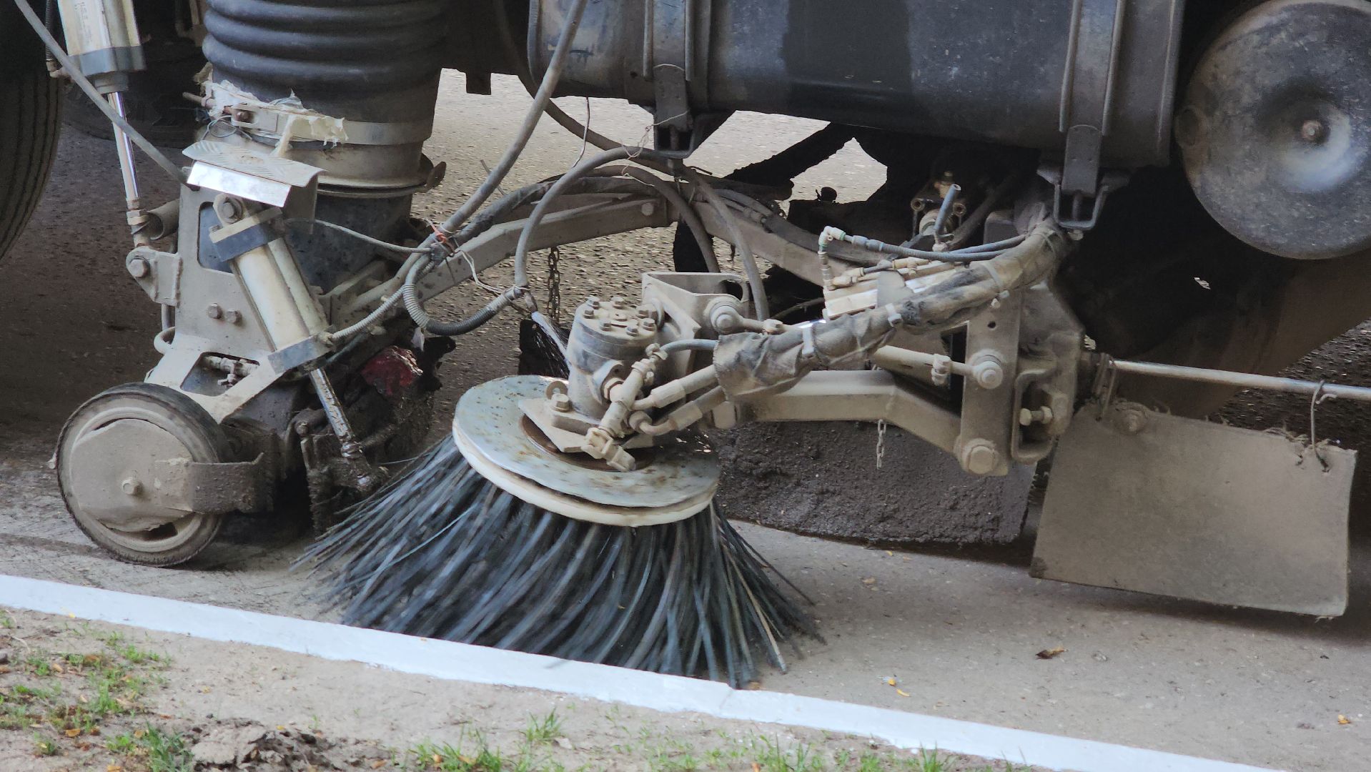 кашира, уборка дорог, влажная уборка города, мосавтодор, дороги,  бордюры,