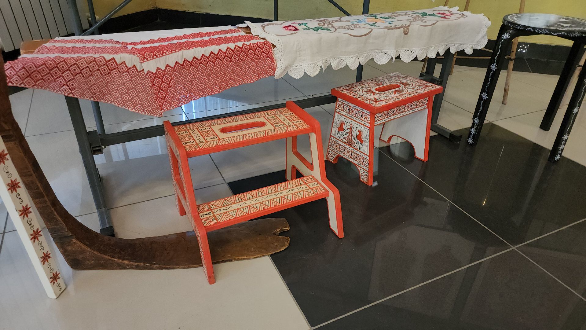 кашира, кашира-8, выставка картин, мезенская роспись, орнаменталика, искусство,