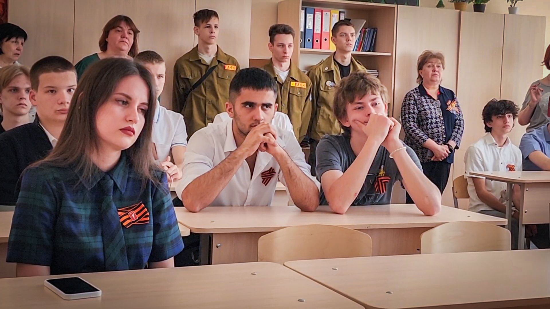 бронницы , парта героя сво,  автомобильно-дорожный колледж,