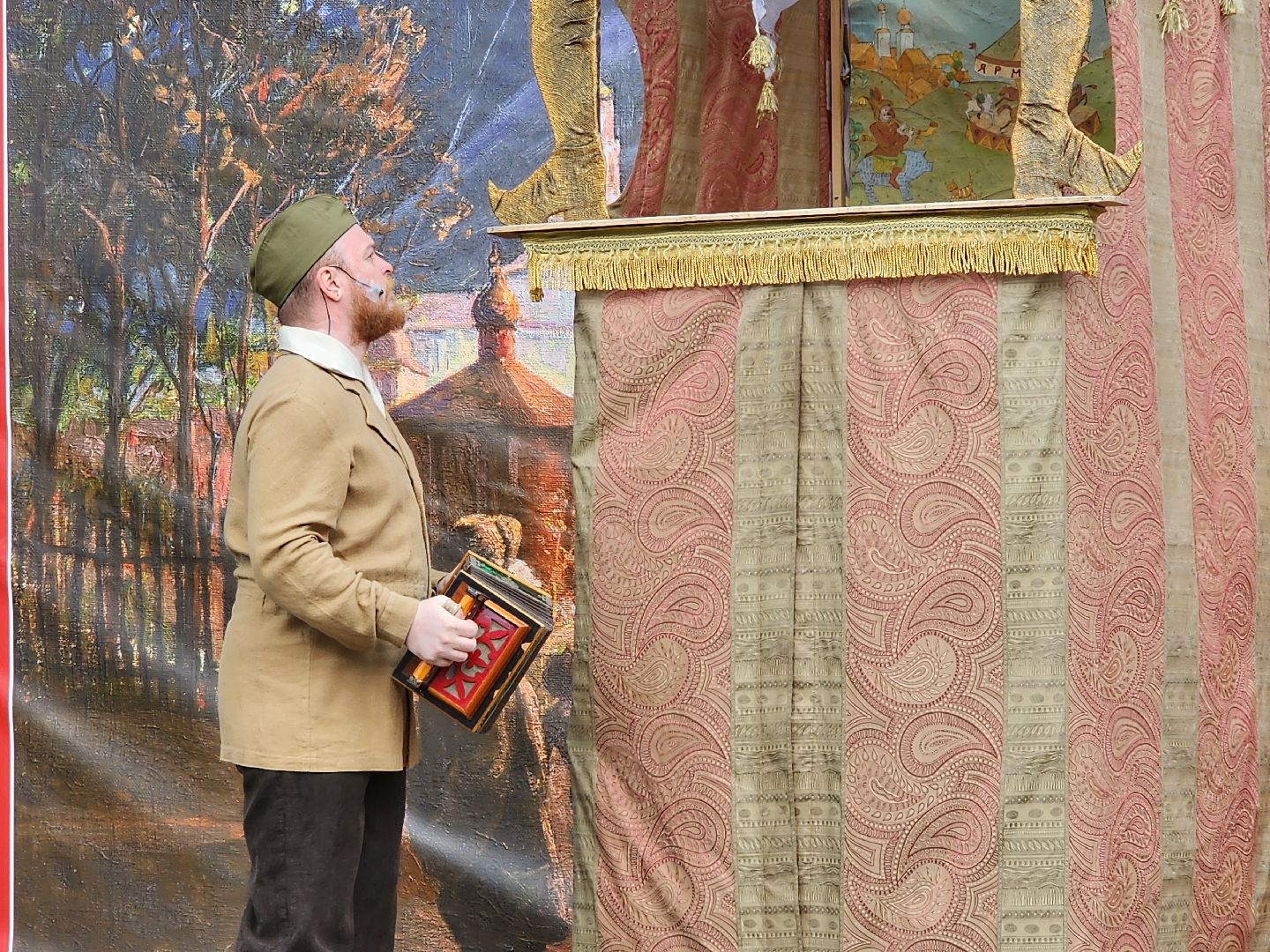 сергиев посад, краеведческий музей, кукольный спекаткль,петрушка, московский театр кукол,