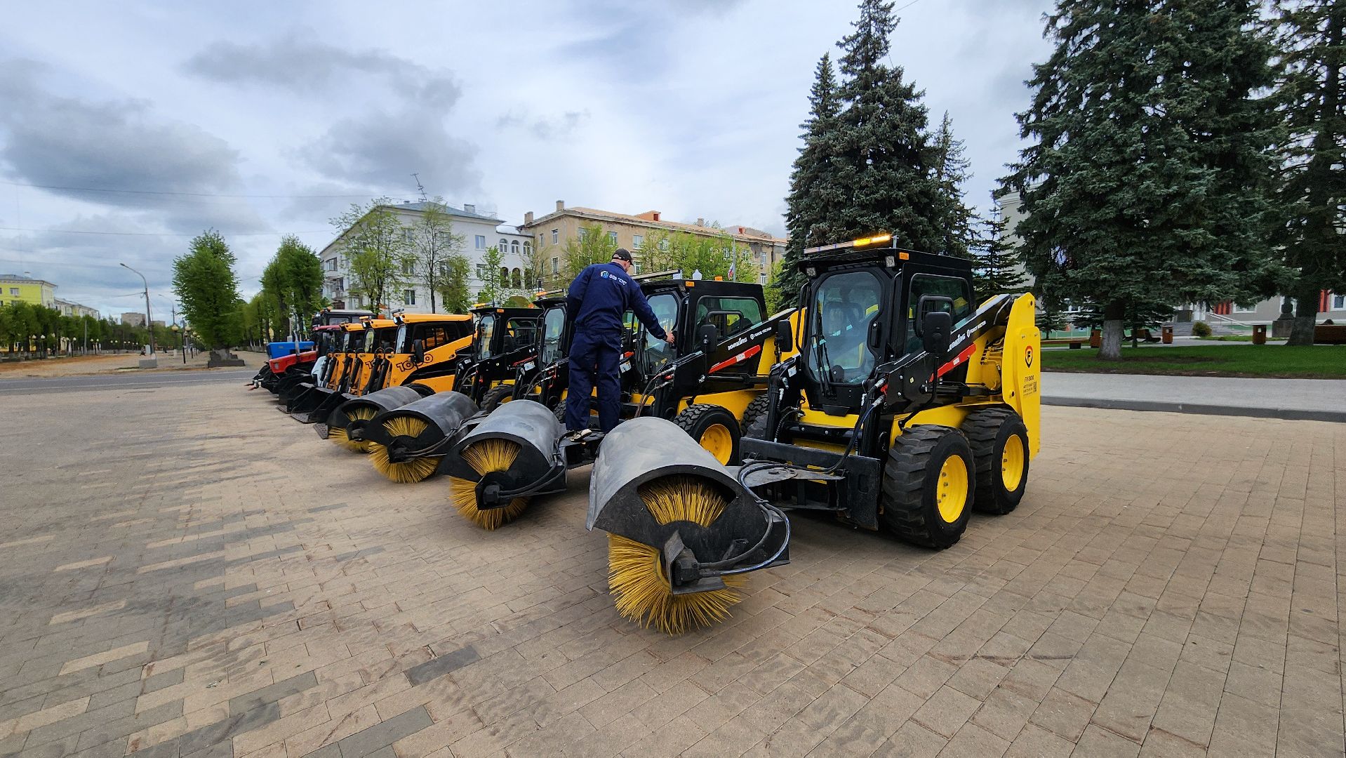 ступино, субботник, благоустройство, парад коммунальной  техники,