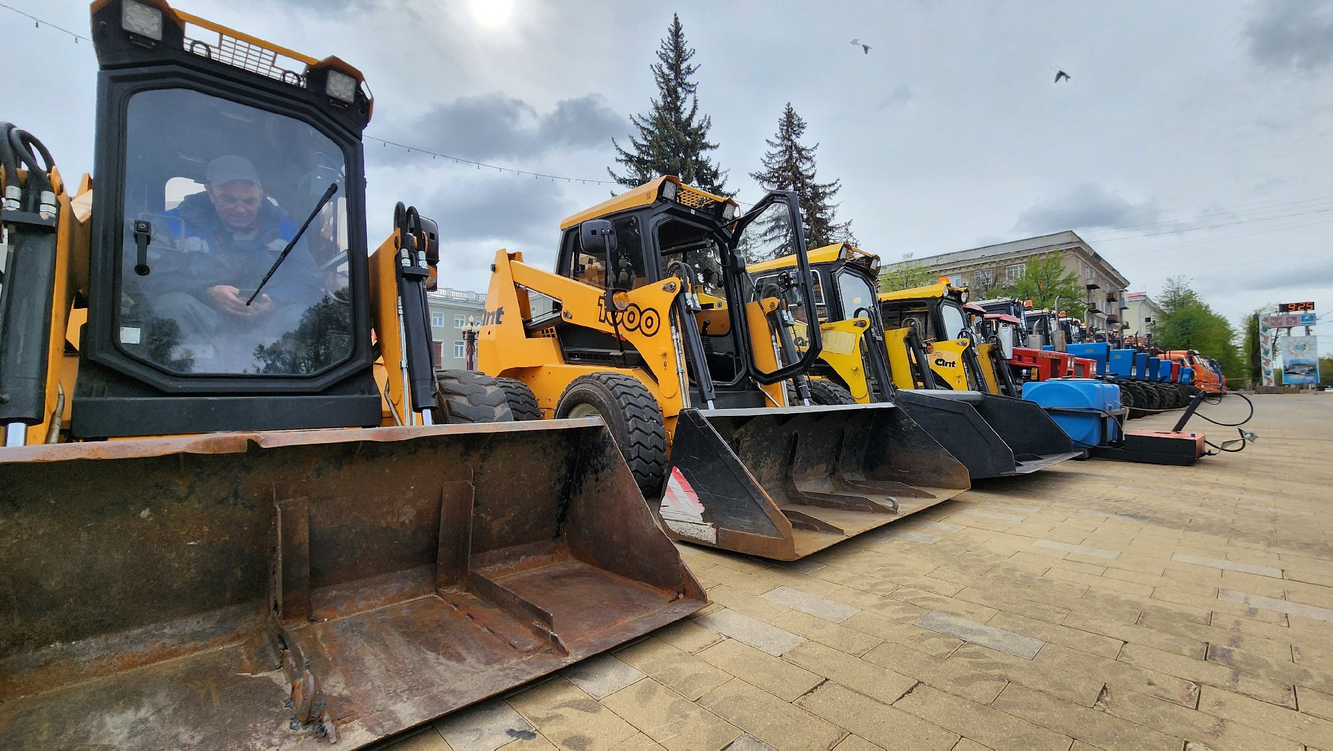 ступино, субботник, благоустройство, парад коммунальной  техники,