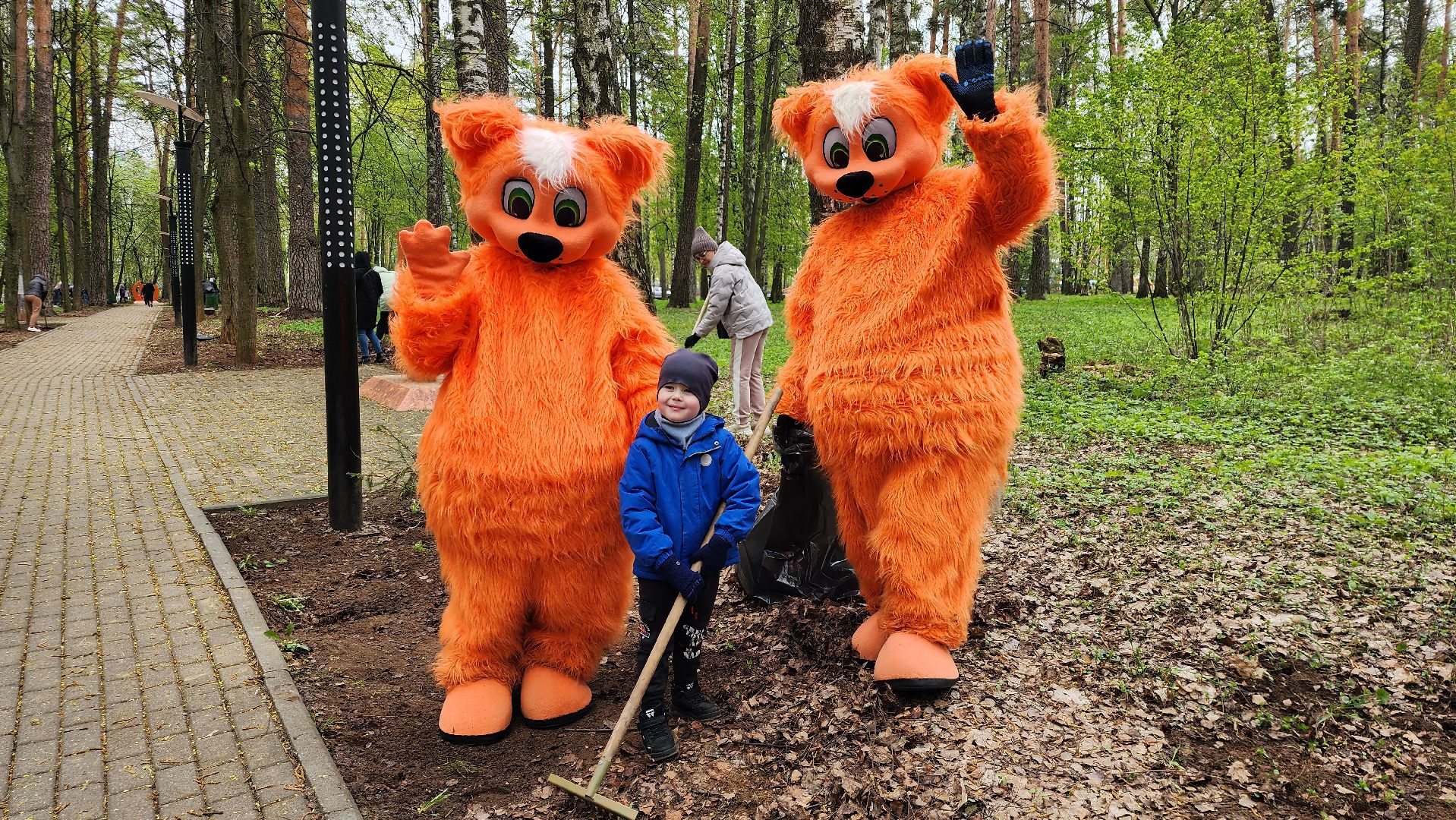 общеобластной субботник, уборка, Центральный парк,Ногинск, Богородский городской округ,