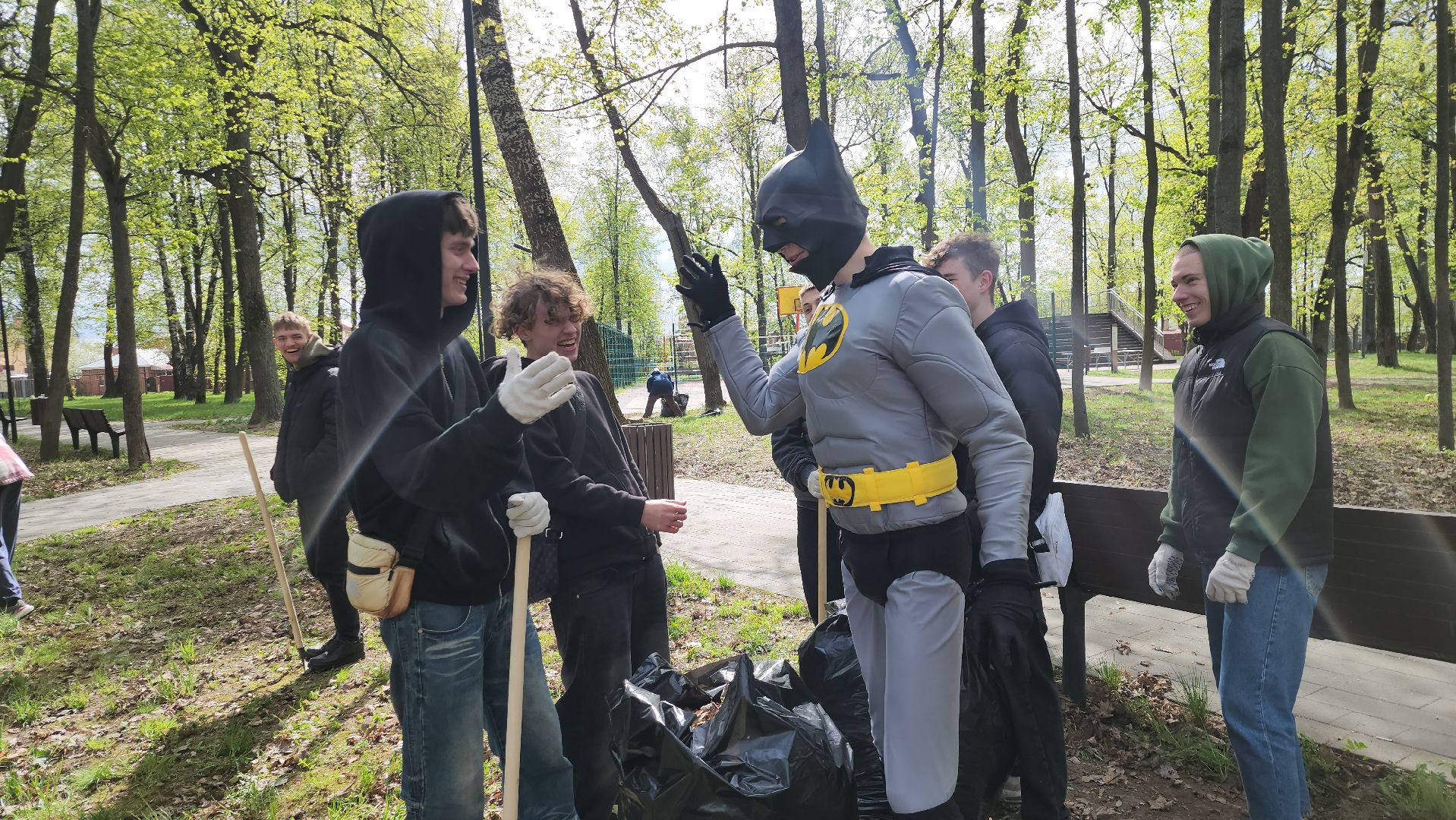 серпухов, подмосковье, областной субботник, бэтмен,
