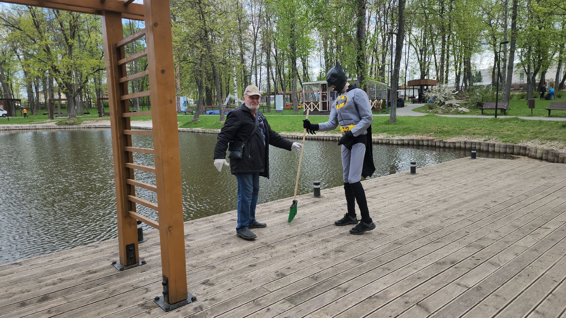 серпухов, подмосковье, областной субботник, бэтмен,