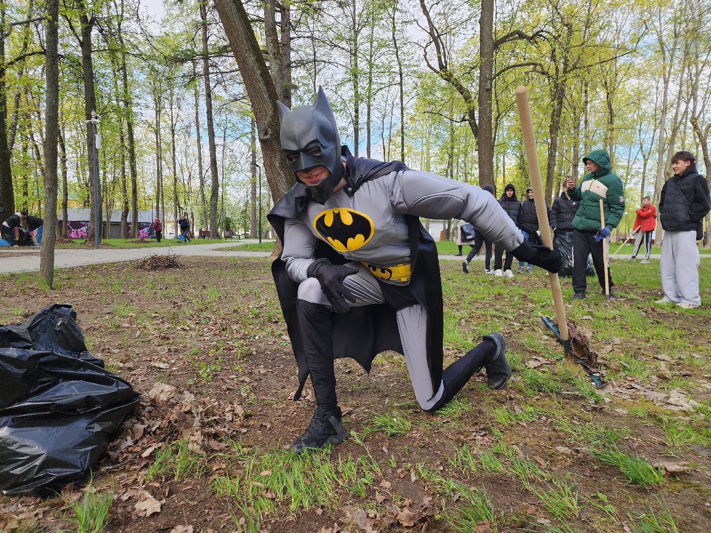 серпухов, подмосковье, областной субботник, бэтмен,