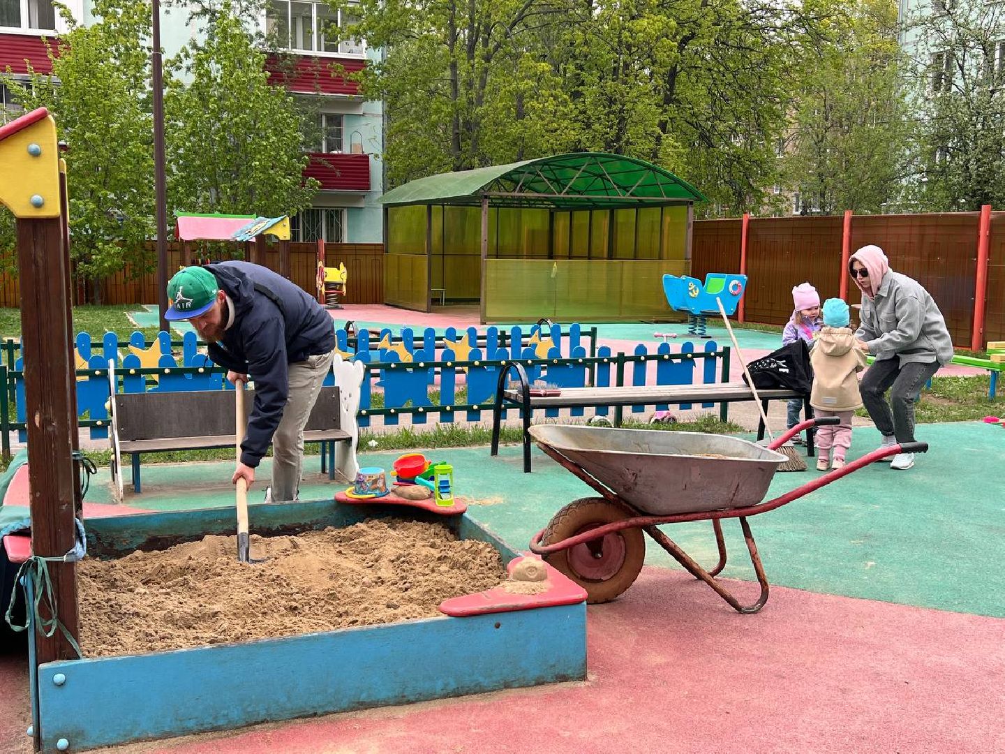 субботник, реутов, дети, уборка, детсад,