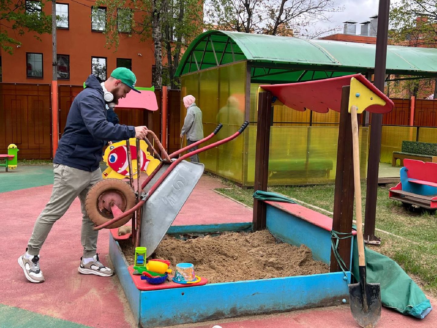 субботник, реутов, дети, уборка, детсад,