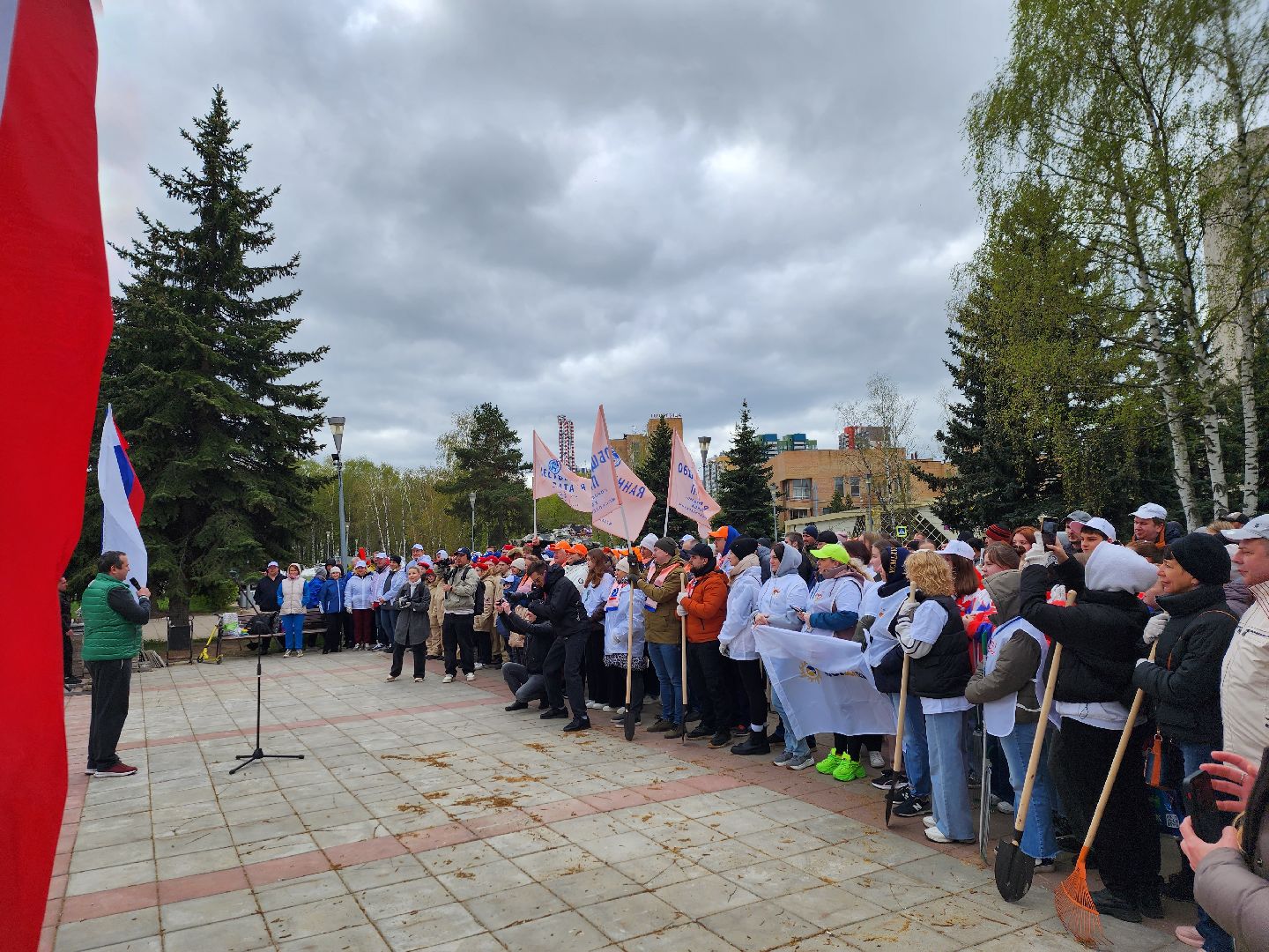 всероссийский субботник в королеве, королёв, мемориал славы в королеве,