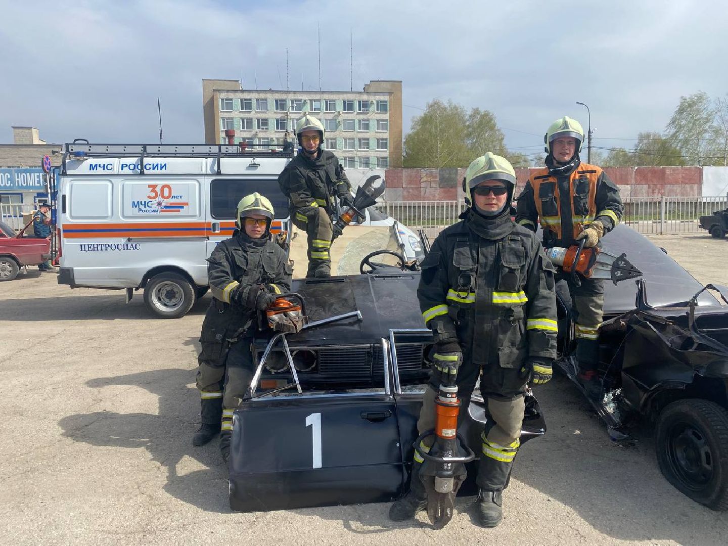 раменское, образование, раменский колледж ,  студенты раменского колледжа победили в межрегиональных соревнованиях по спасению пострадавших в дтп,