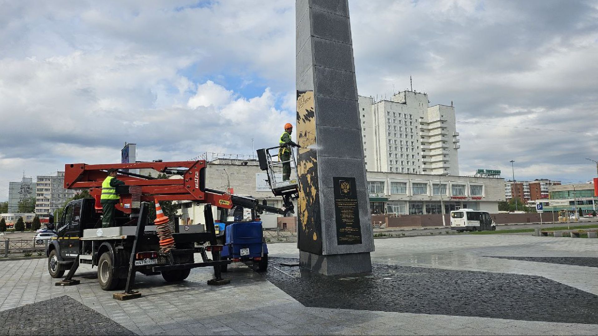 стела трудовой доблести, коломна, уборка,