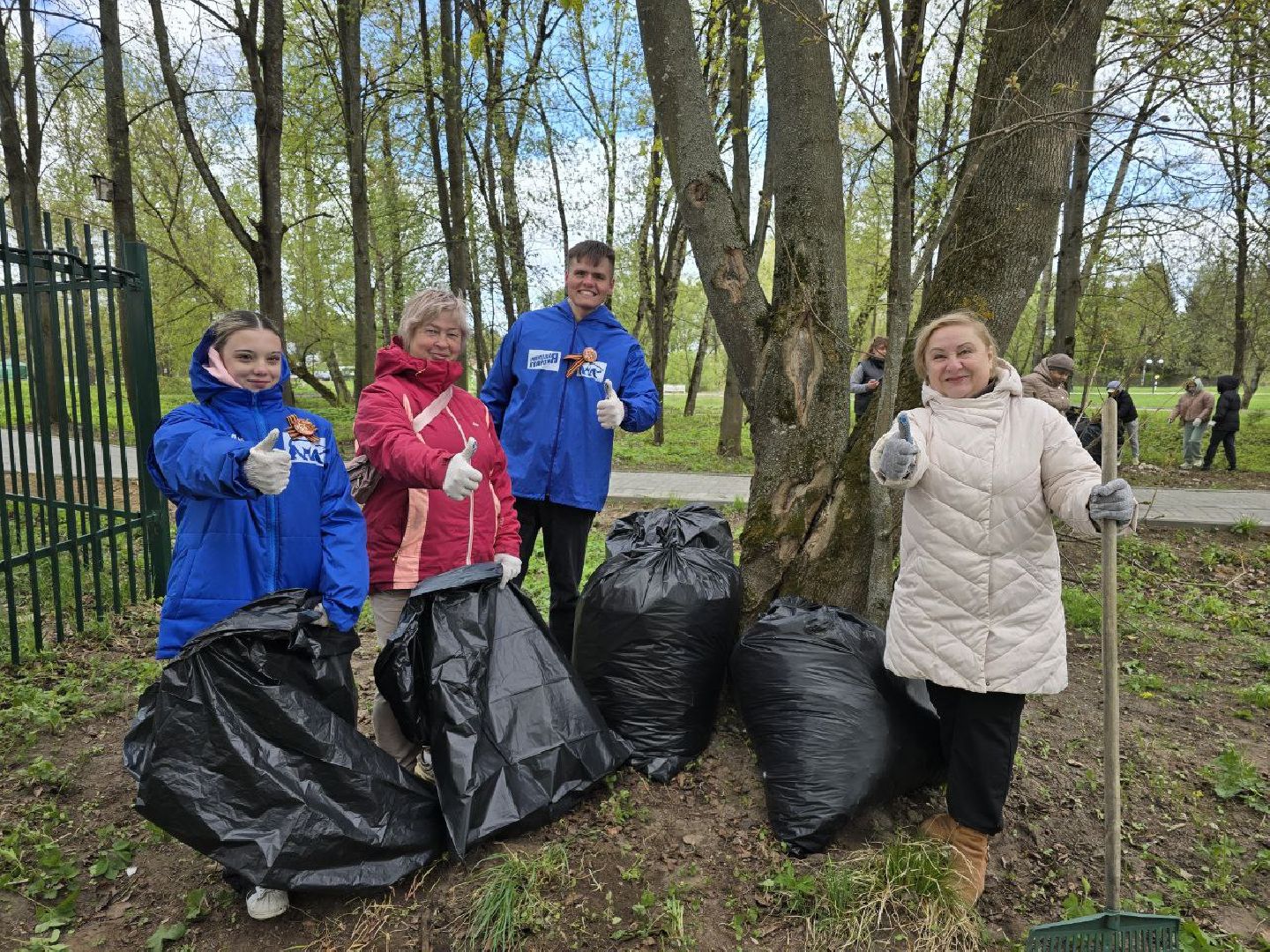 можайск, можайский муниципальный округ, подмосковье, субботник, общеобластной субботник, парк , городской парк, центральная площадка,
