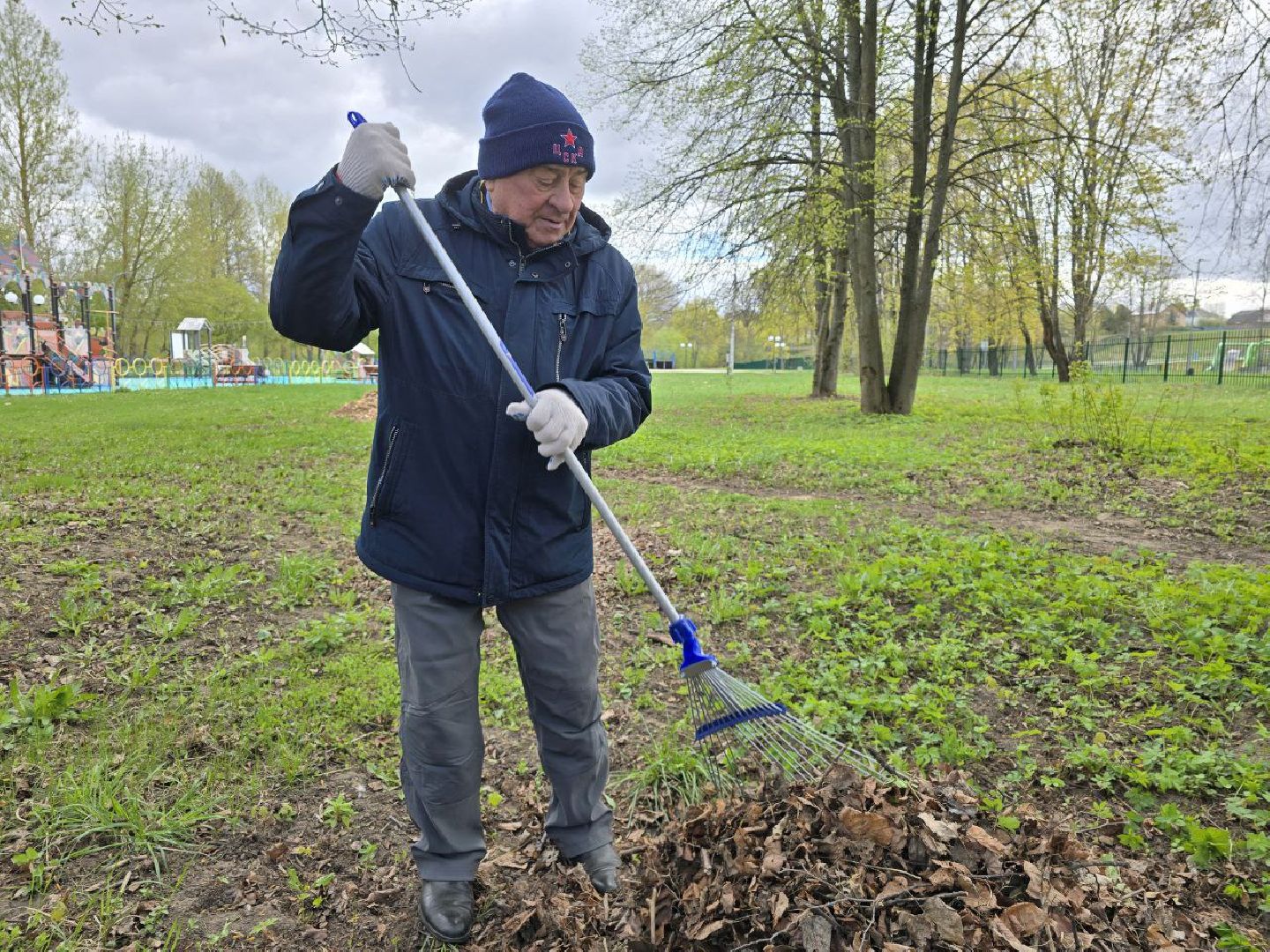 можайск, можайский муниципальный округ, подмосковье, субботник, общеобластной субботник, парк , городской парк, центральная площадка,