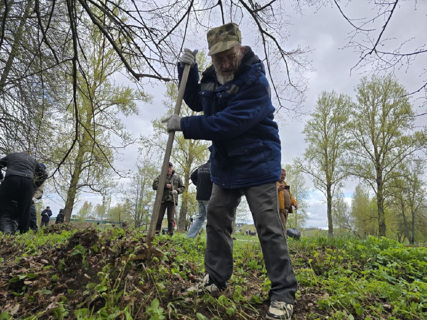 можайск, можайский муниципальный округ, подмосковье, субботник, общеобластной субботник, парк , городской парк, центральная площадка,