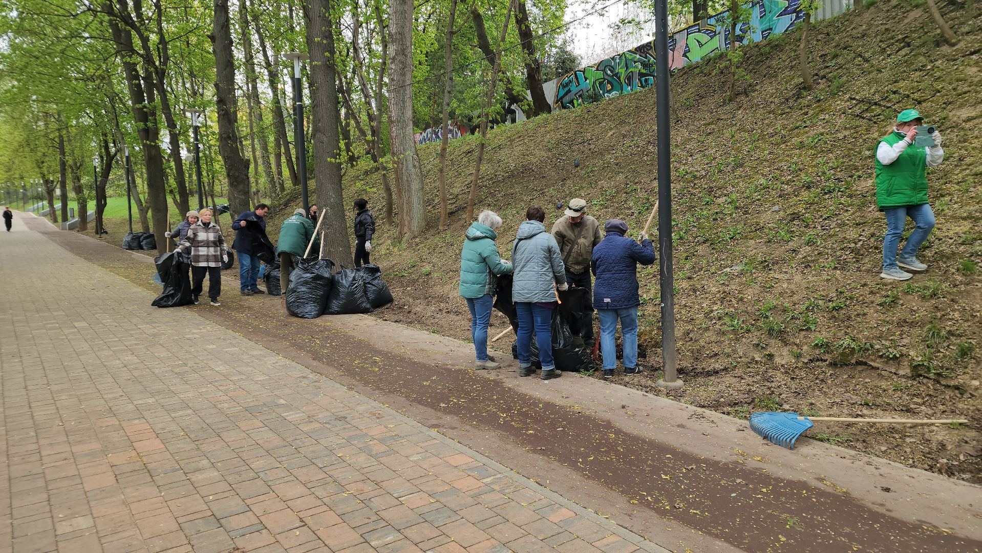 Подольск , субботник, парк талалихина,