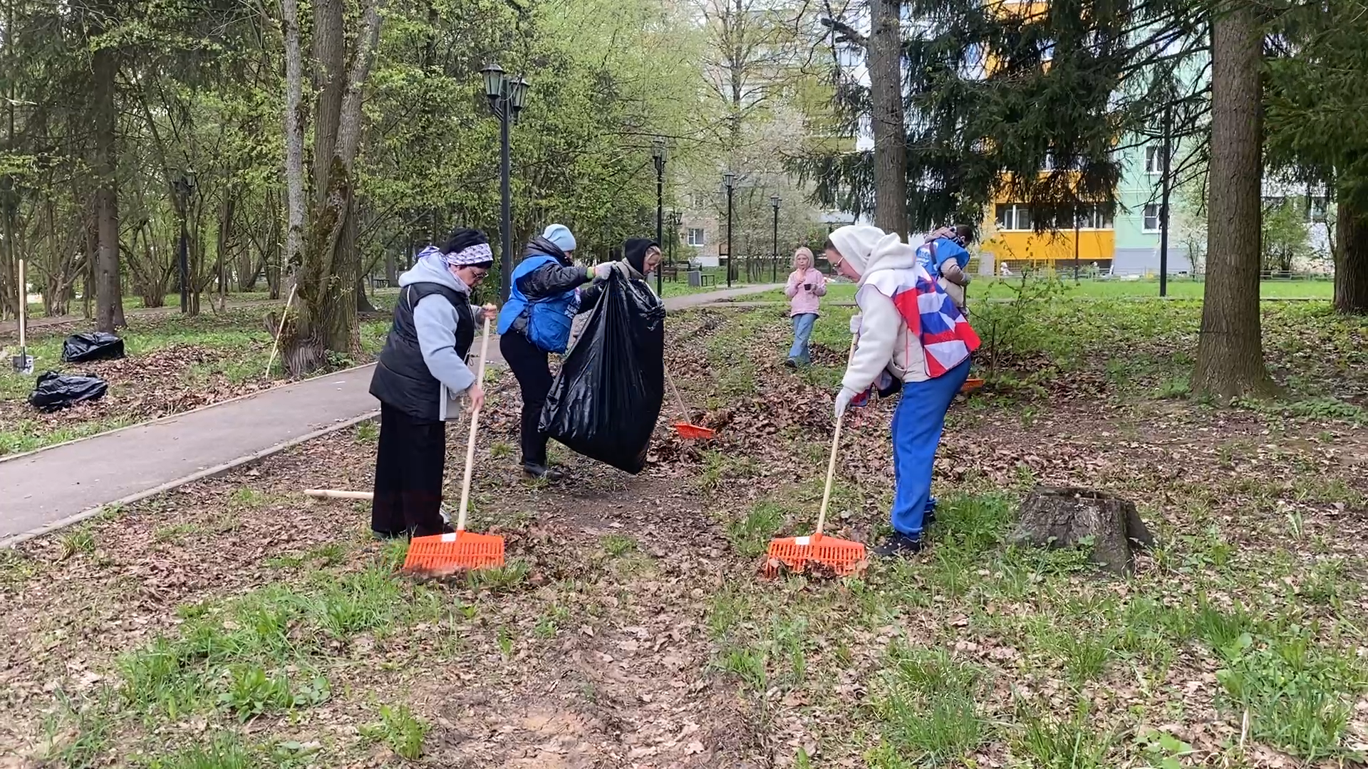 школа попова, субботник власиха,  всероссийский субботник, уборка города,власиха школа попова,