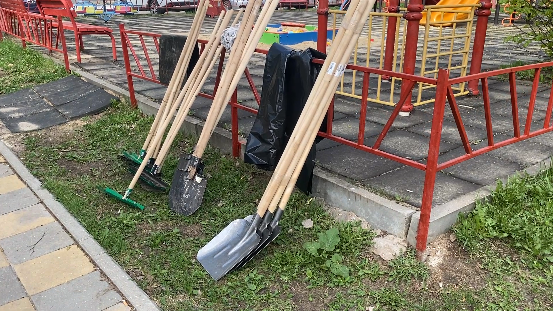 школа попова, субботник власиха,  всероссийский субботник, уборка города,власиха школа попова,