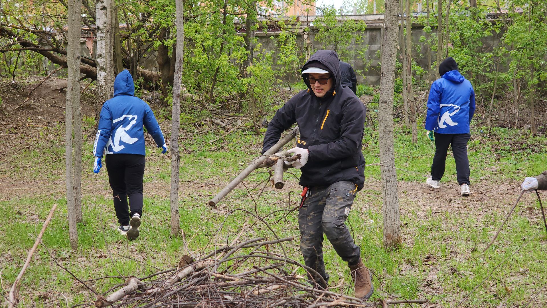 субботник, щёлково, Чкаловское озеро, уборка територии,