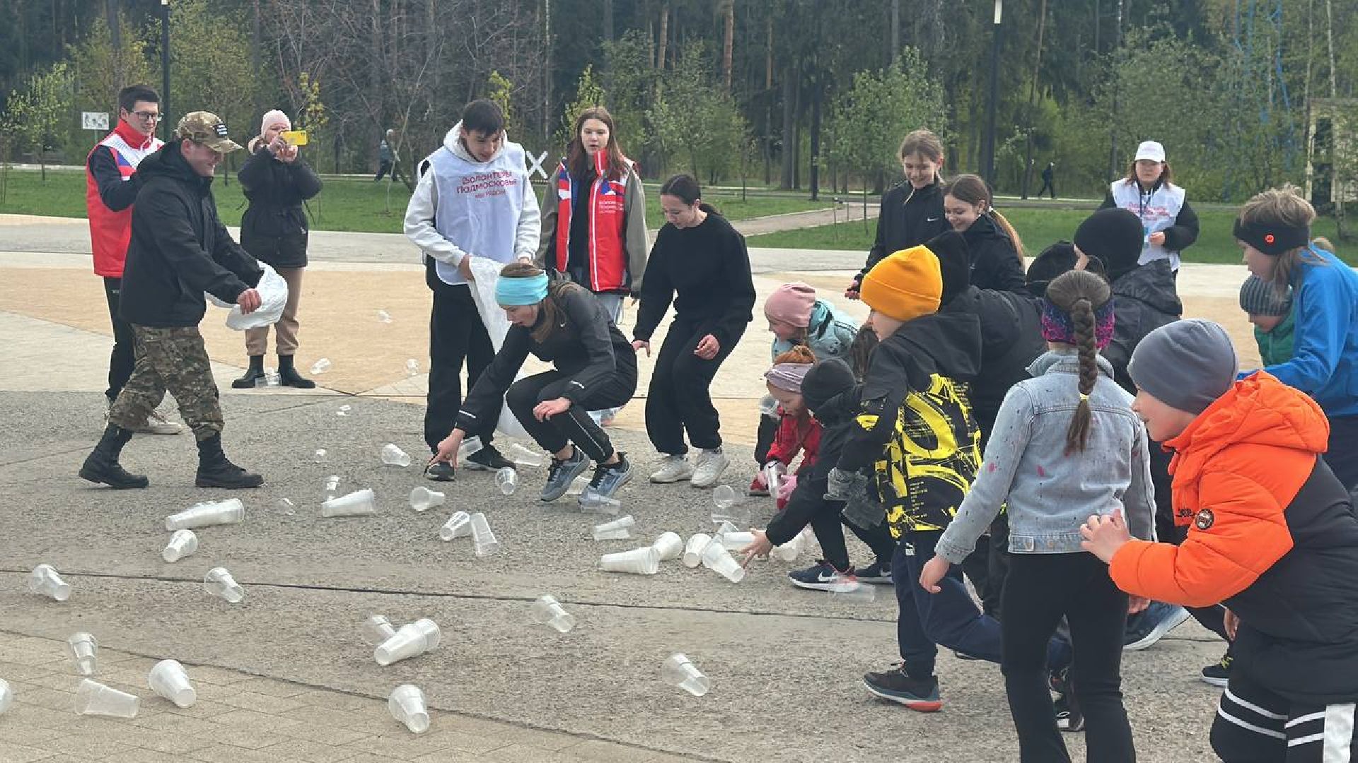 экология, сбор мусора, пестовский парк,