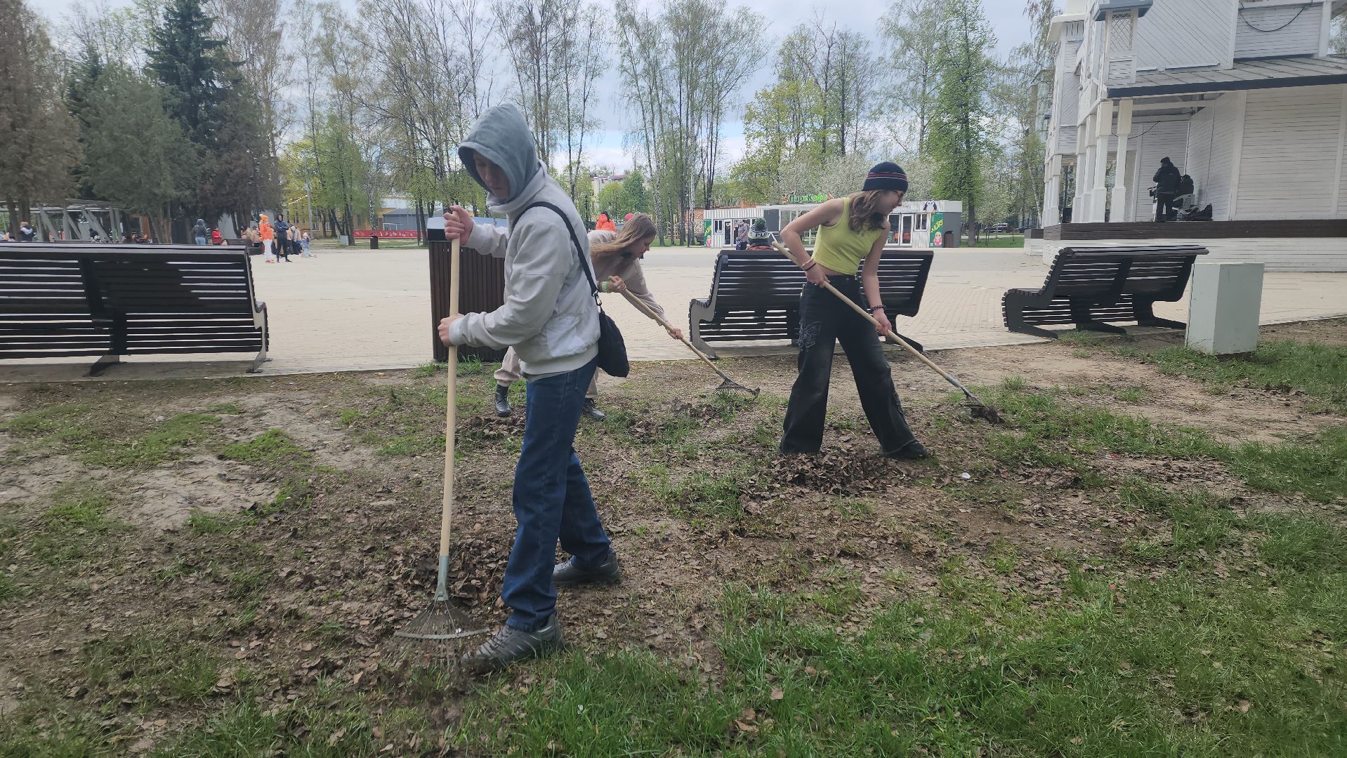 пушкино, субботник, уборка мусора,парки го пушкинский, волонтерская группа,