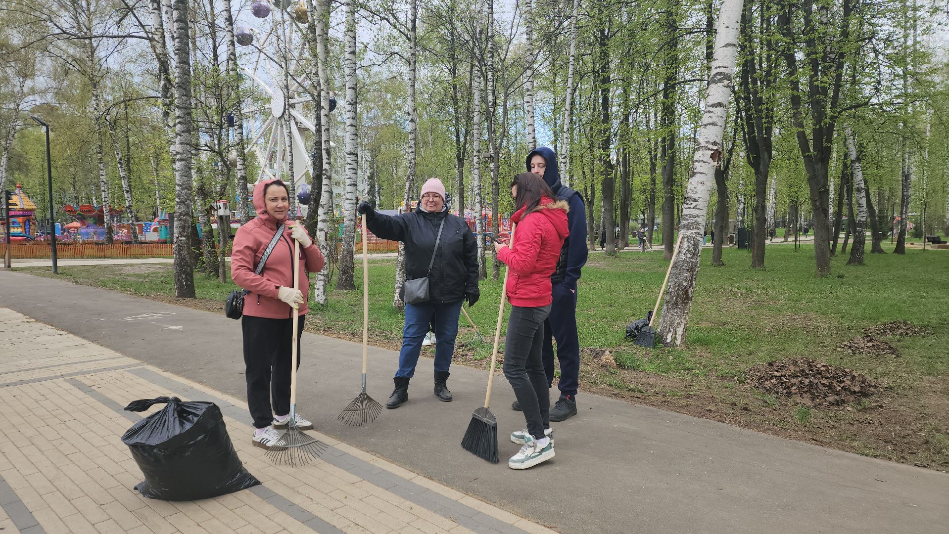 пушкино, субботник, уборка мусора,парки го пушкинский, волонтерская группа,