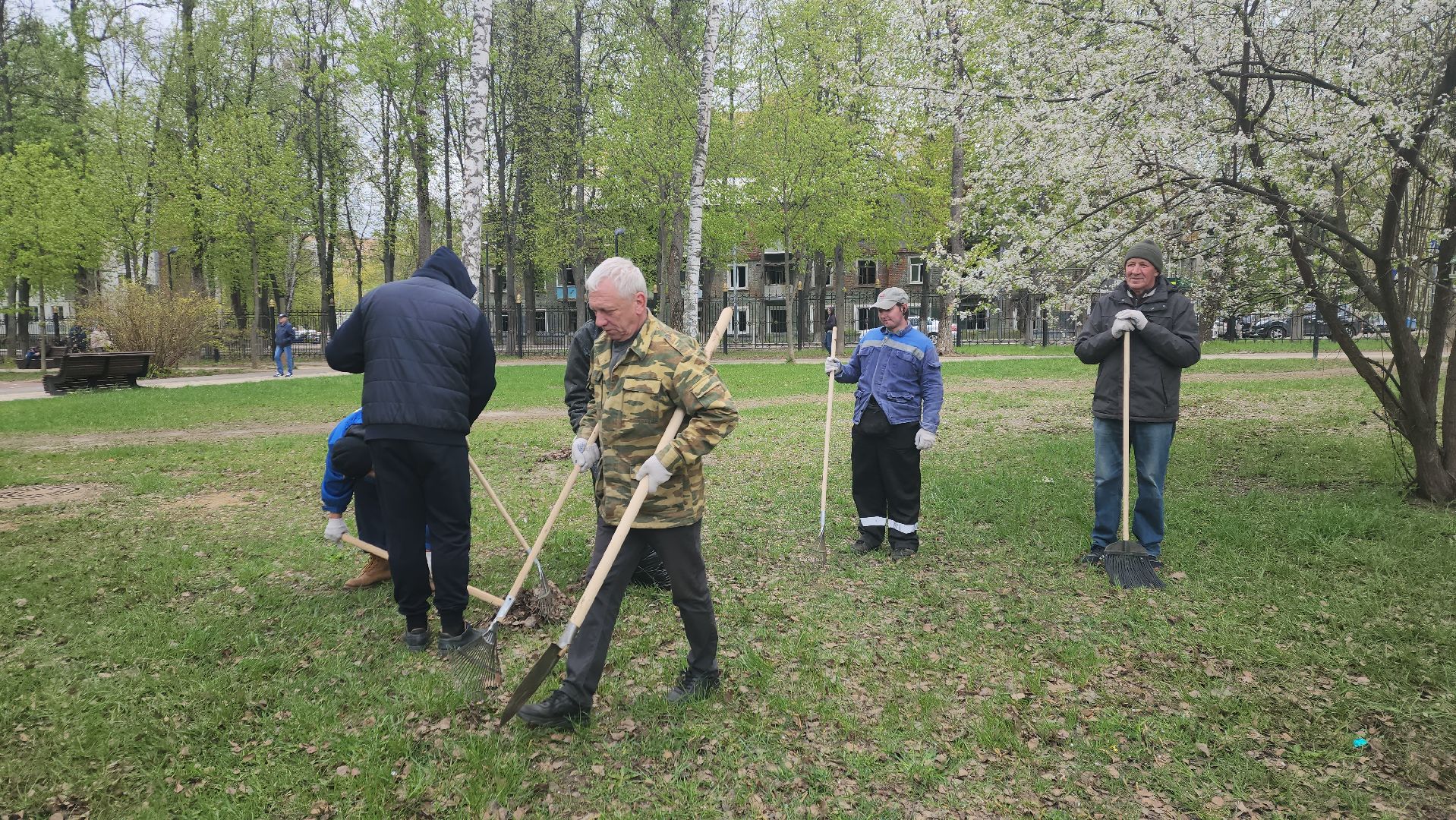 пушкино, субботник, уборка мусора,парки го пушкинский, волонтерская группа,