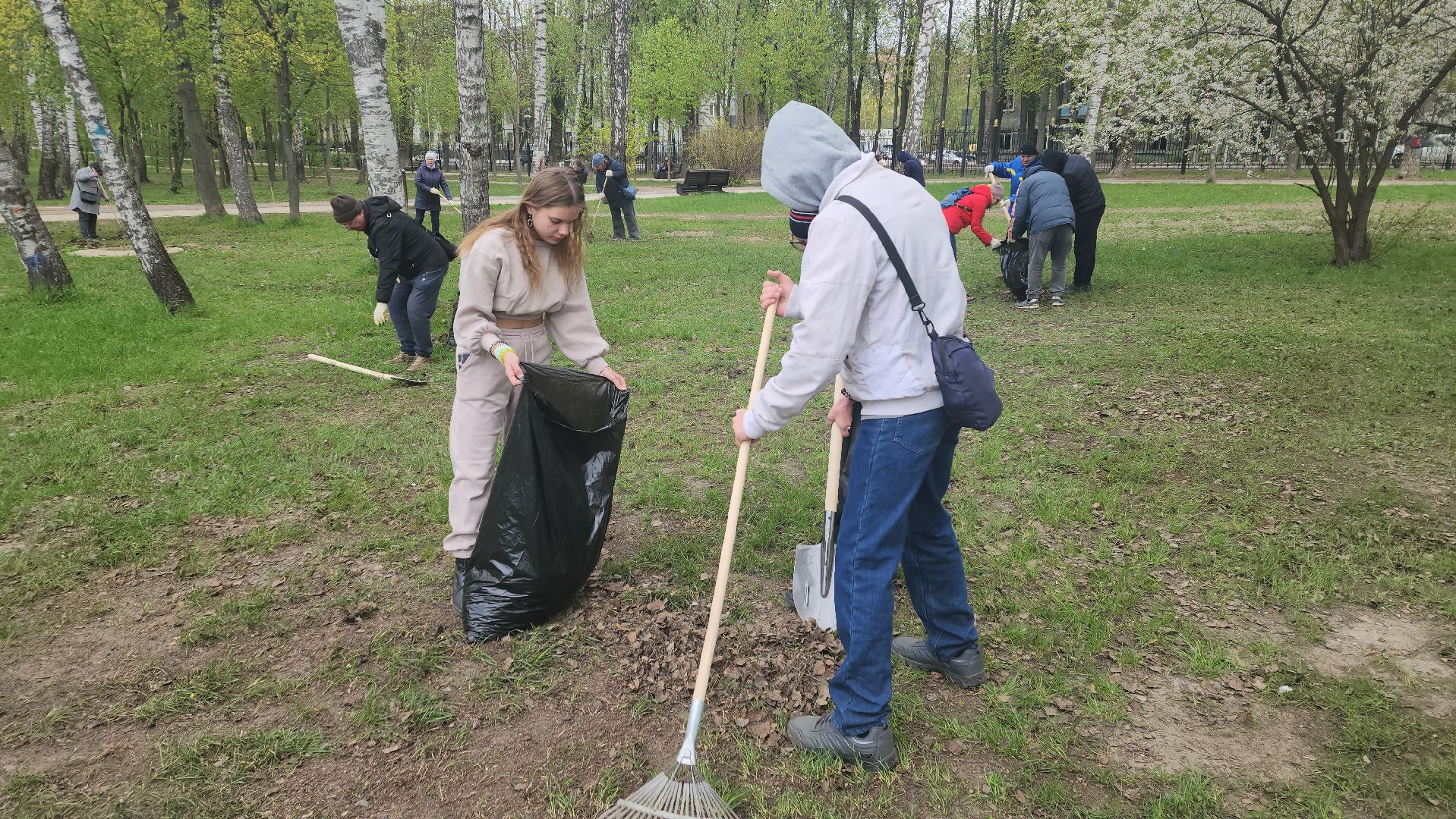 пушкино, субботник, уборка мусора,парки го пушкинский, волонтерская группа,