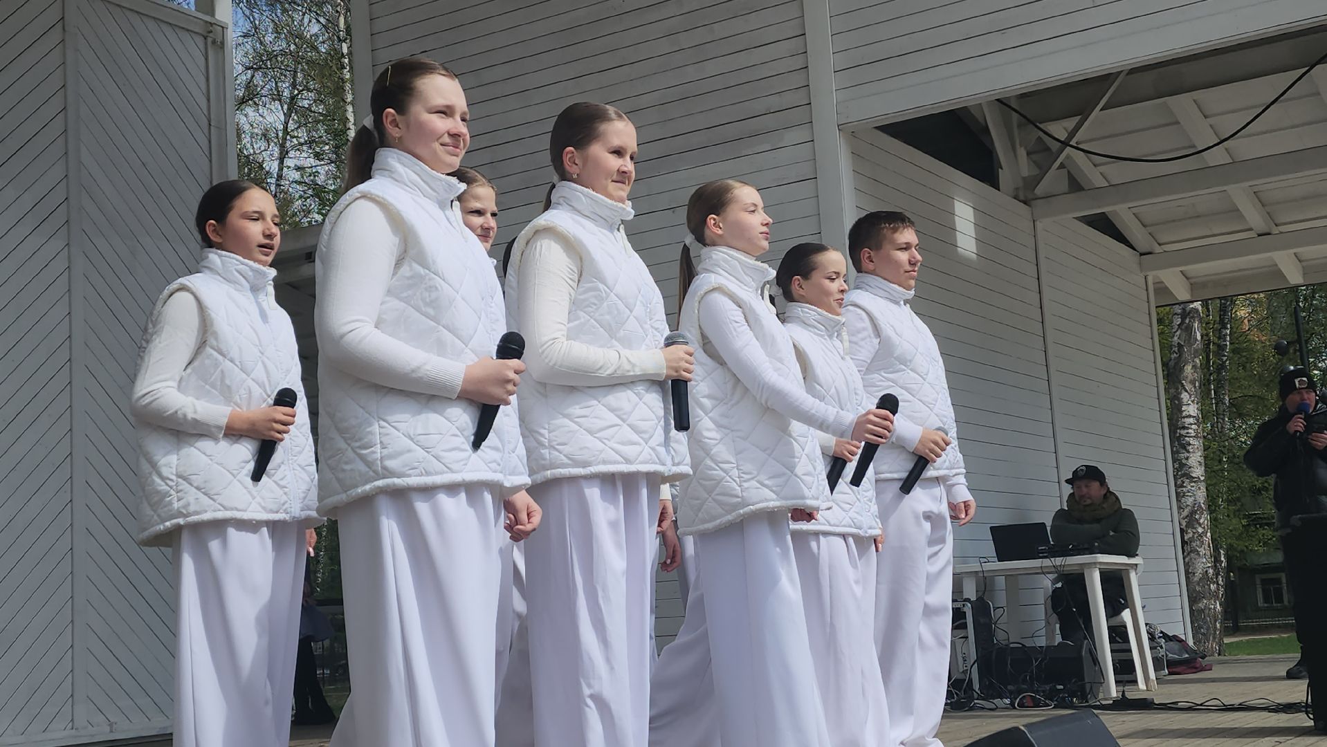 парки го пушкинский, субботник, вертикалки, концерт, творческие коллективы, сольные номера,