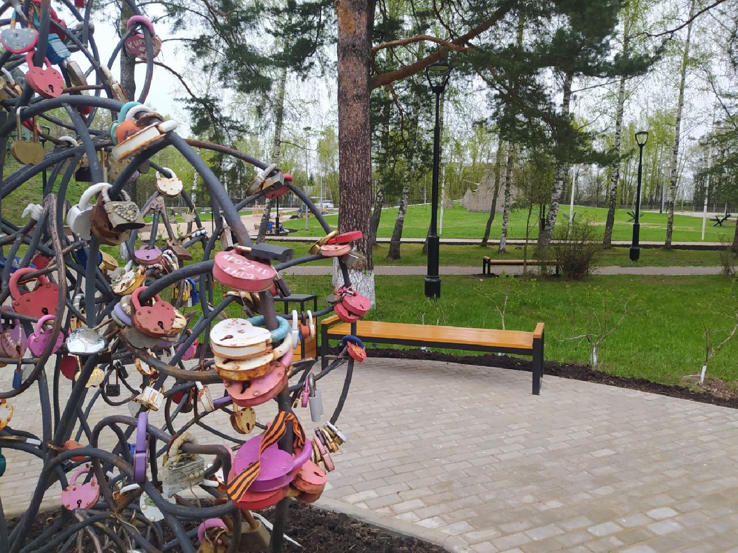 Снегири, Музей, Дерево любви, благоустройство