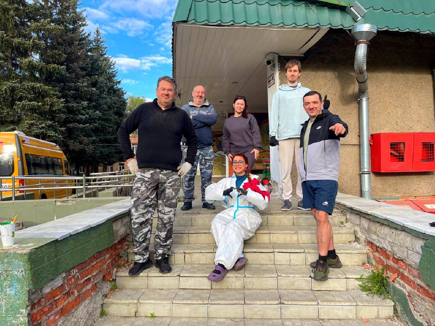 пушкинский округ, ивантеевка, субботник, центр социального обслуживания,  волонтерская помощь, уборка территории,