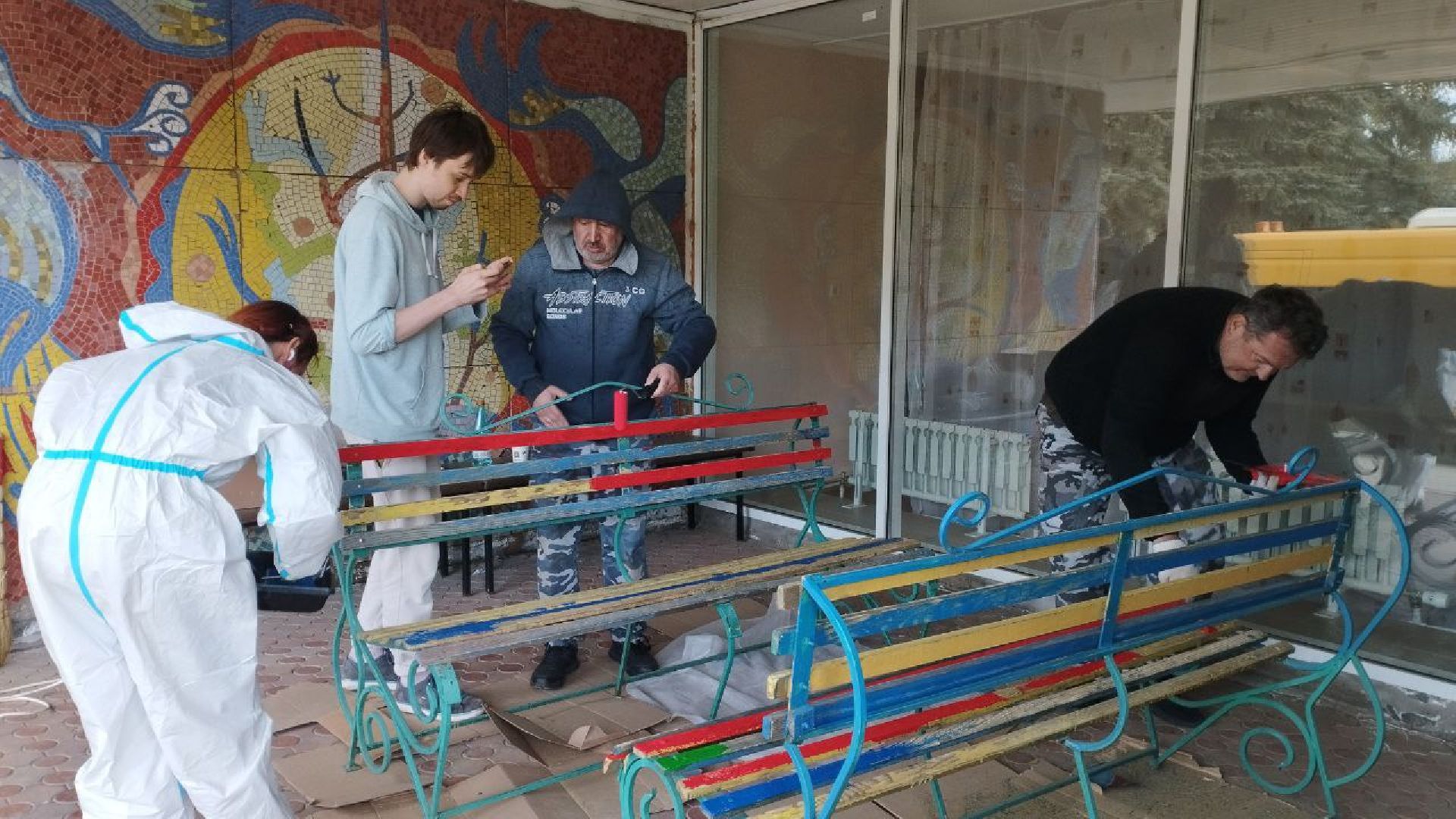 пушкинский округ, ивантеевка, субботник, центр социального обслуживания,  волонтерская помощь, уборка территории,