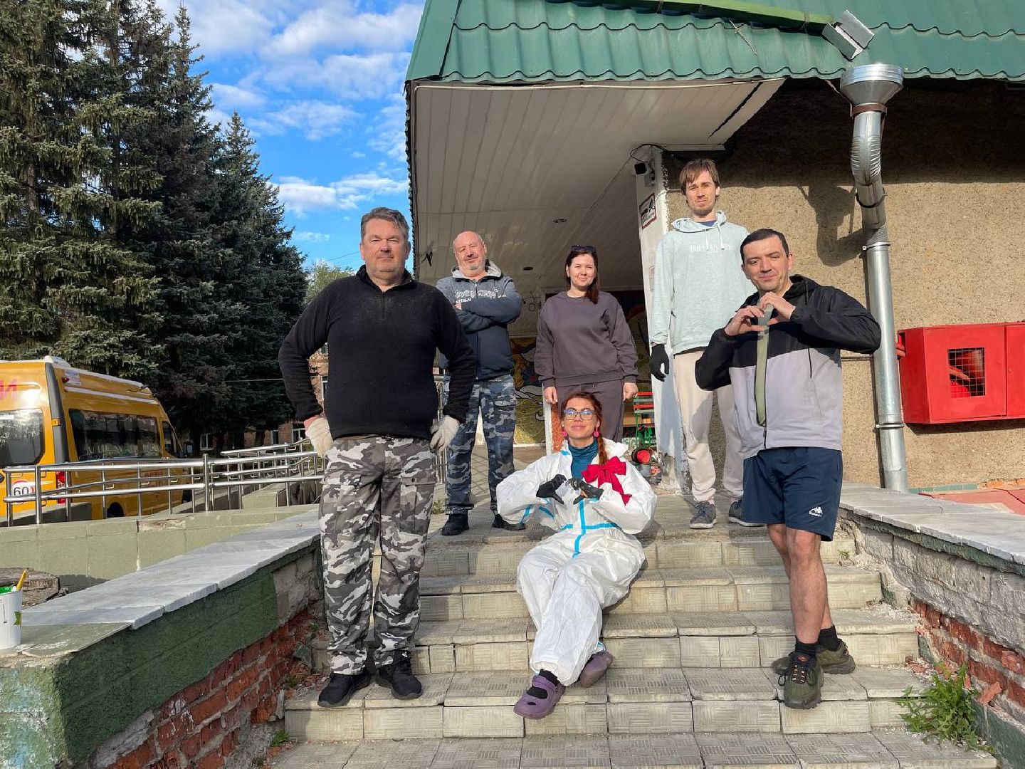 пушкинский округ, ивантеевка, субботник, центр социального обслуживания,  волонтерская помощь, уборка территории,