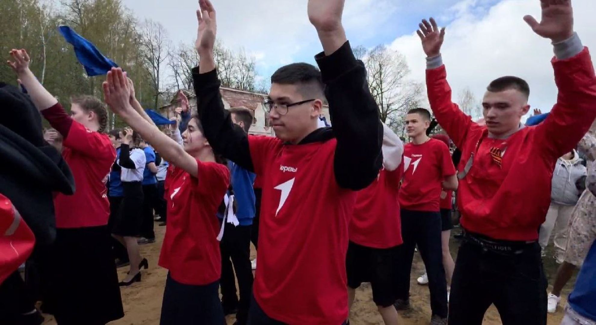 флешмоб, синий платочек, вальс, движение первых,