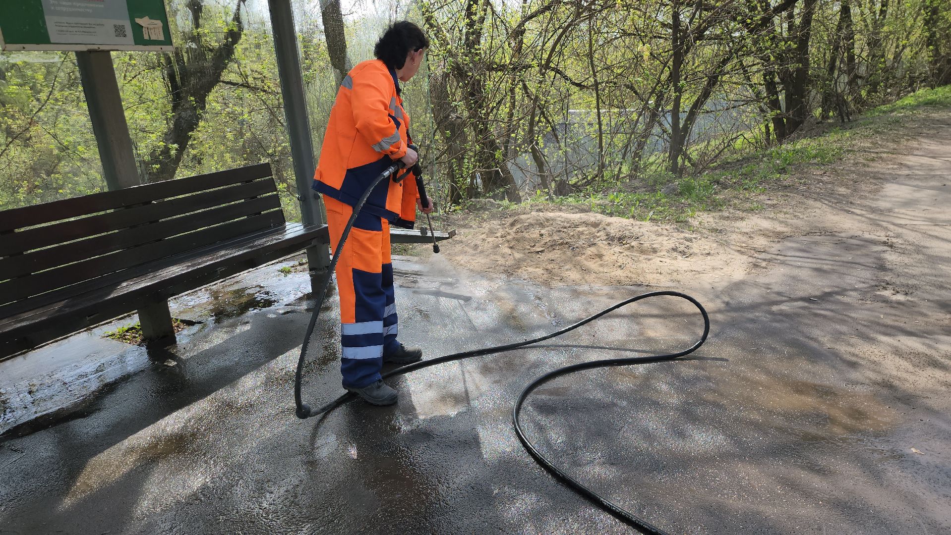 серпухов, подмосковье, моют остановки,