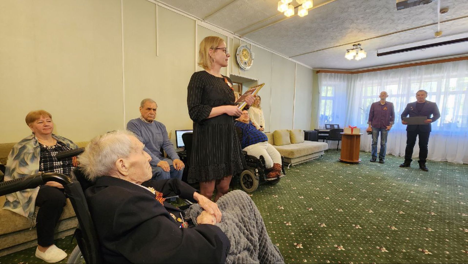 Дмитров, Почетный житель Дмитрова, Анатолий Хомич, Ветеран ВОВ,Дом доброты в Дмитрове,Таблички в честь ветеранов ВОВ,табличка,