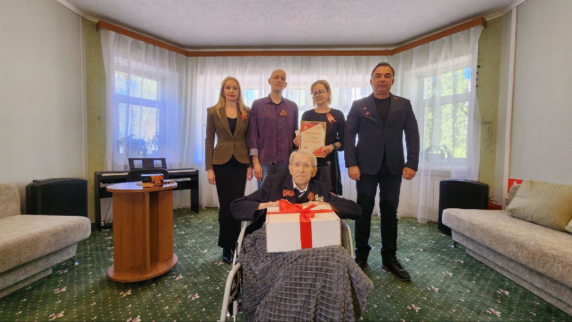 Дмитров, Почетный житель Дмитрова, Анатолий Хомич, Ветеран ВОВ,Дом доброты в Дмитрове,Таблички в честь ветеранов ВОВ,табличка,