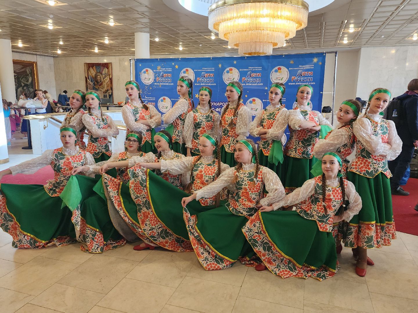 серпухов, танцевальный ансамбль, вдохновение, конкурс-фестиваль невские созвездия, общественное фестивальное движение дети россии, ансамбля народного танца Вдохновение»,