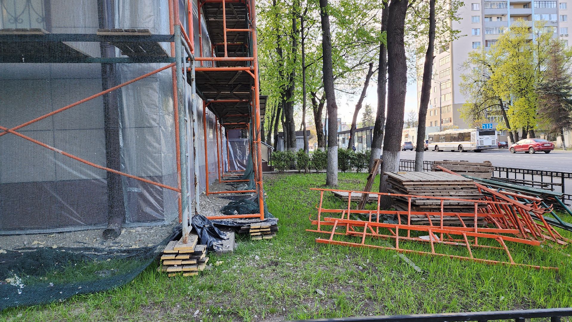 пушкино, капремонт, ремонт фасада дома, рабочие, подрядная организация, штукатурные работы, балкон, отмостка дома, козырек,вертикалки,