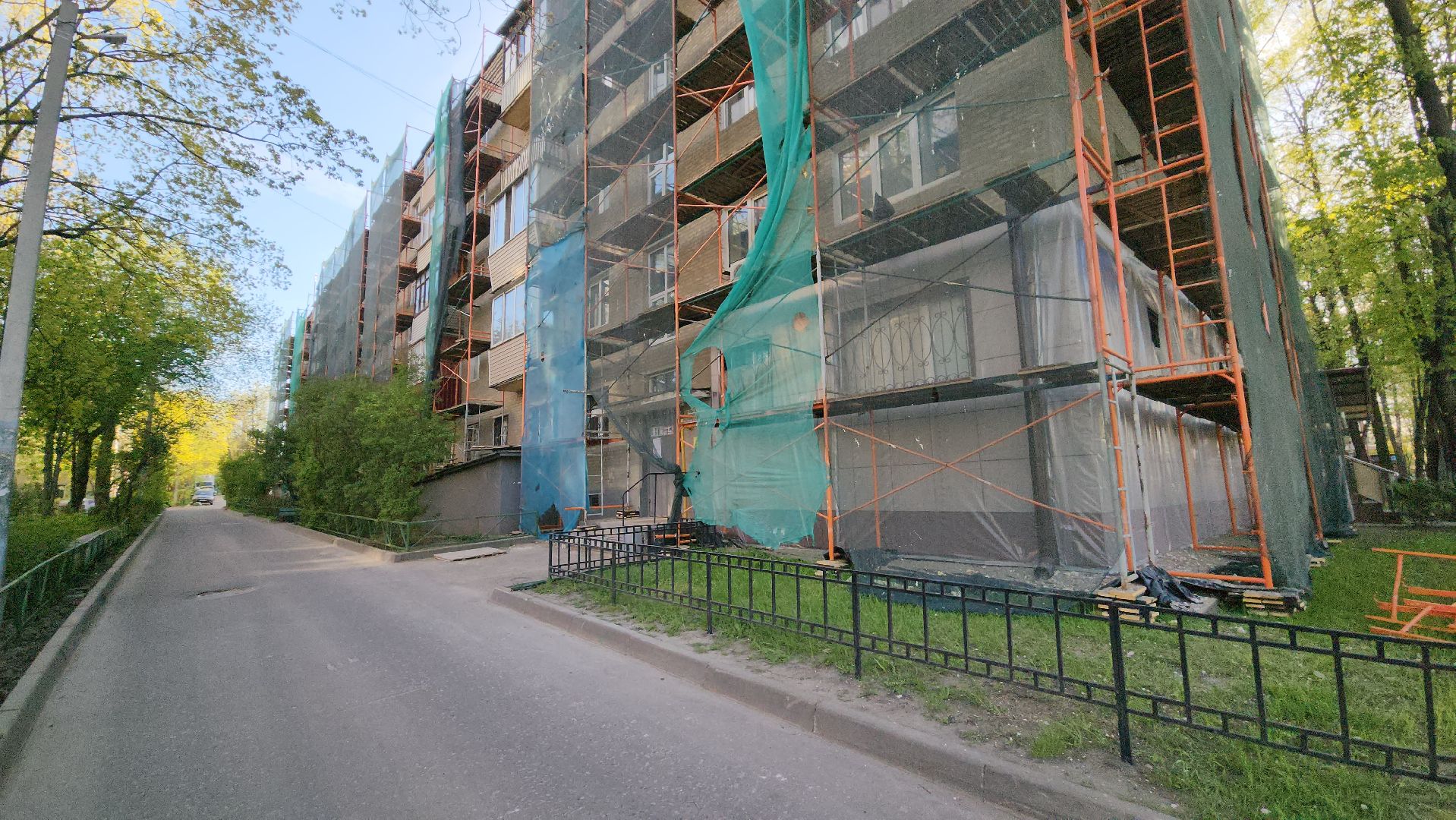 пушкино, капремонт, ремонт фасада дома, рабочие, подрядная организация, штукатурные работы, балкон, отмостка дома, козырек,вертикалки,