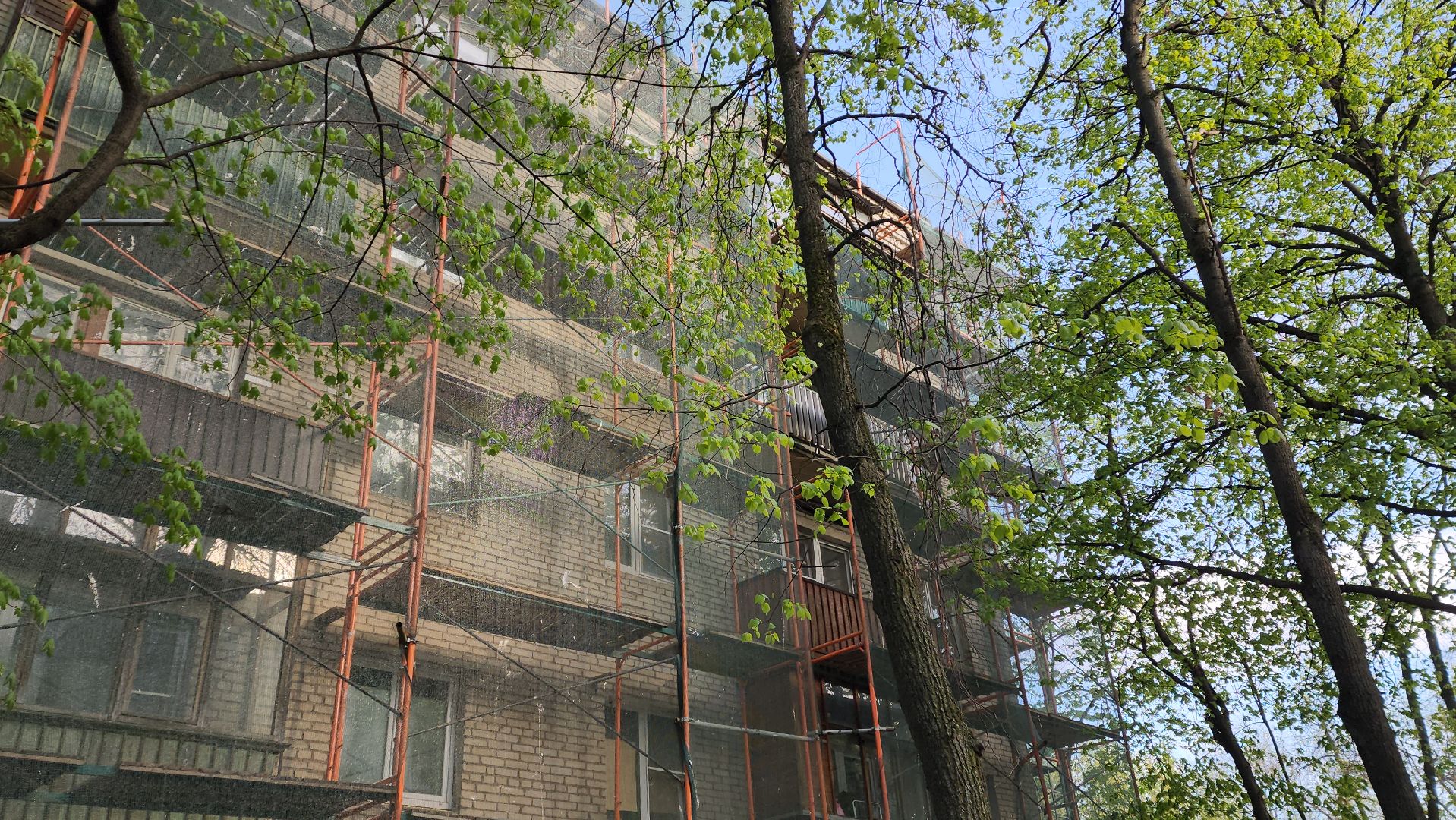 пушкино, капремонт, ремонт фасада дома, рабочие, подрядная организация, штукатурные работы, балкон, отмостка дома, козырек,вертикалки,