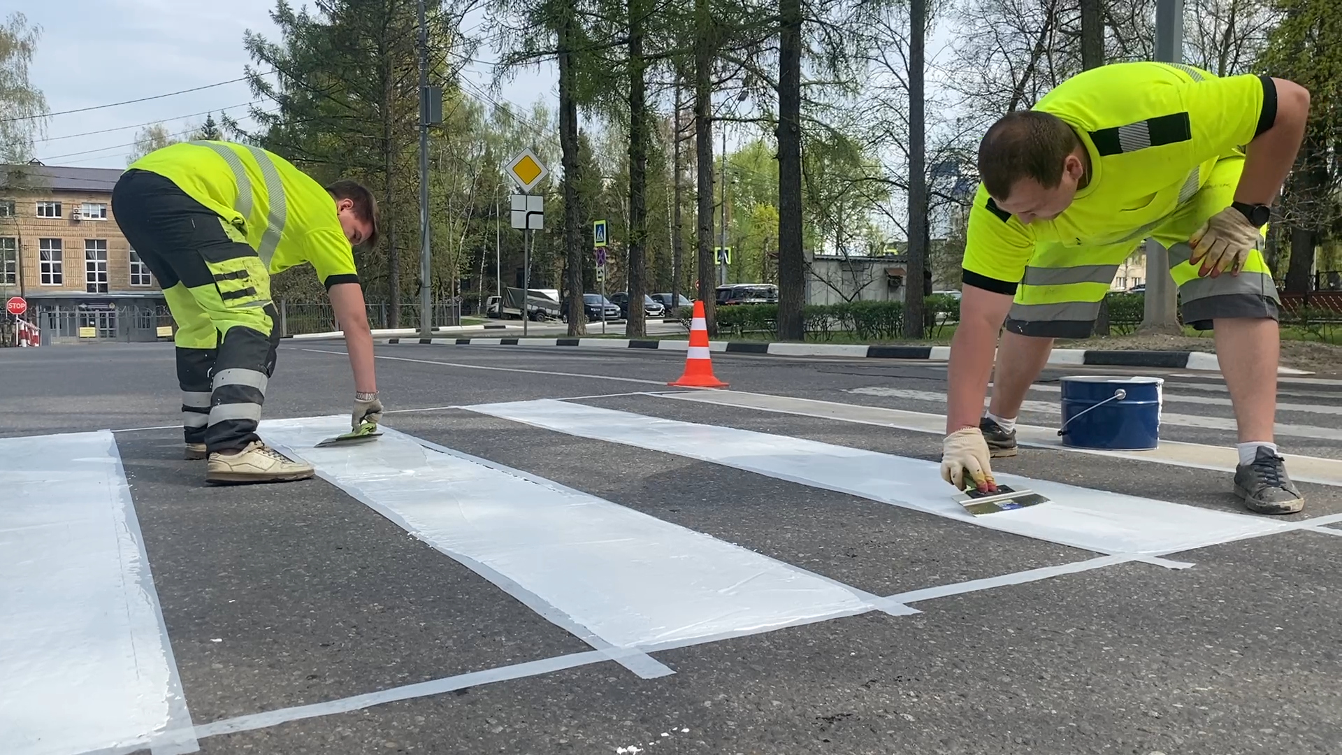 разметка дороги, термопластик разметка, пешеходный переход, власиха нанесение разметки,