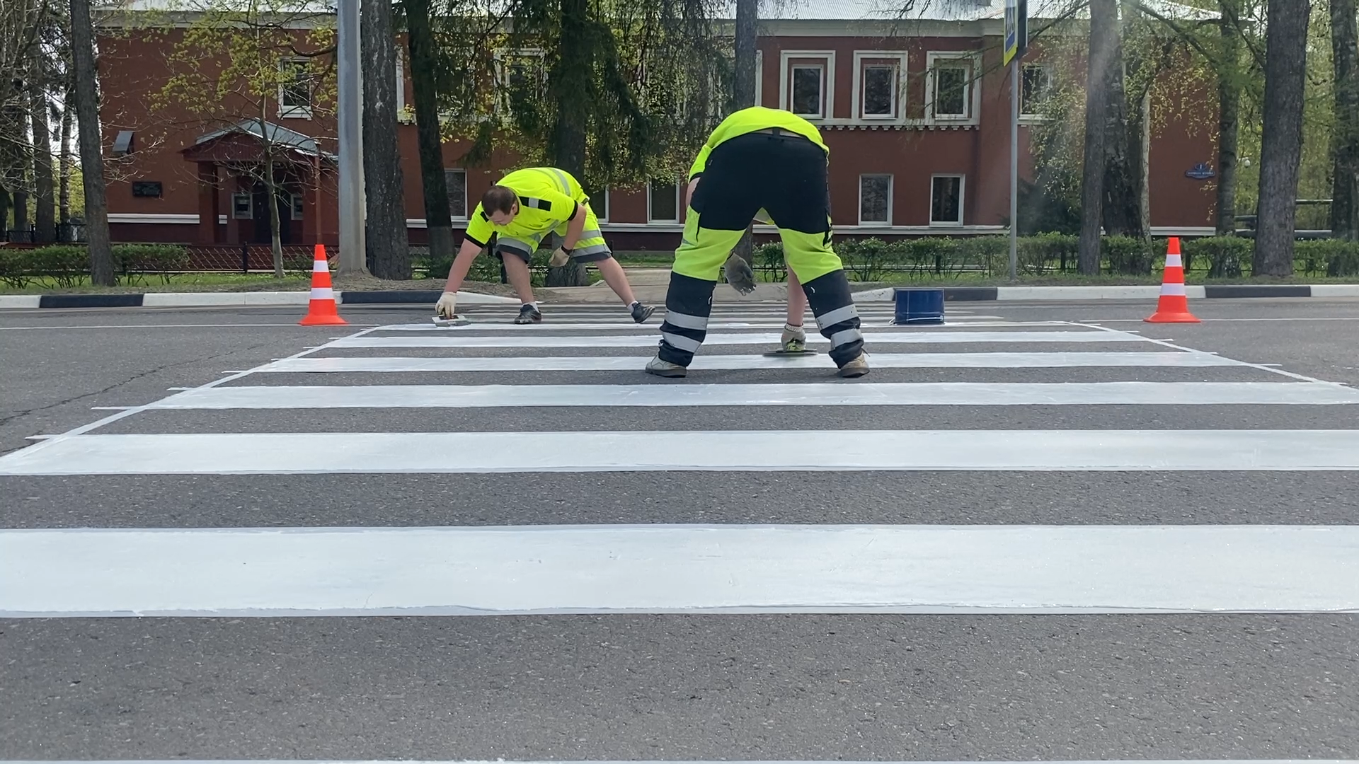разметка дороги, термопластик разметка, пешеходный переход, власиха нанесение разметки,