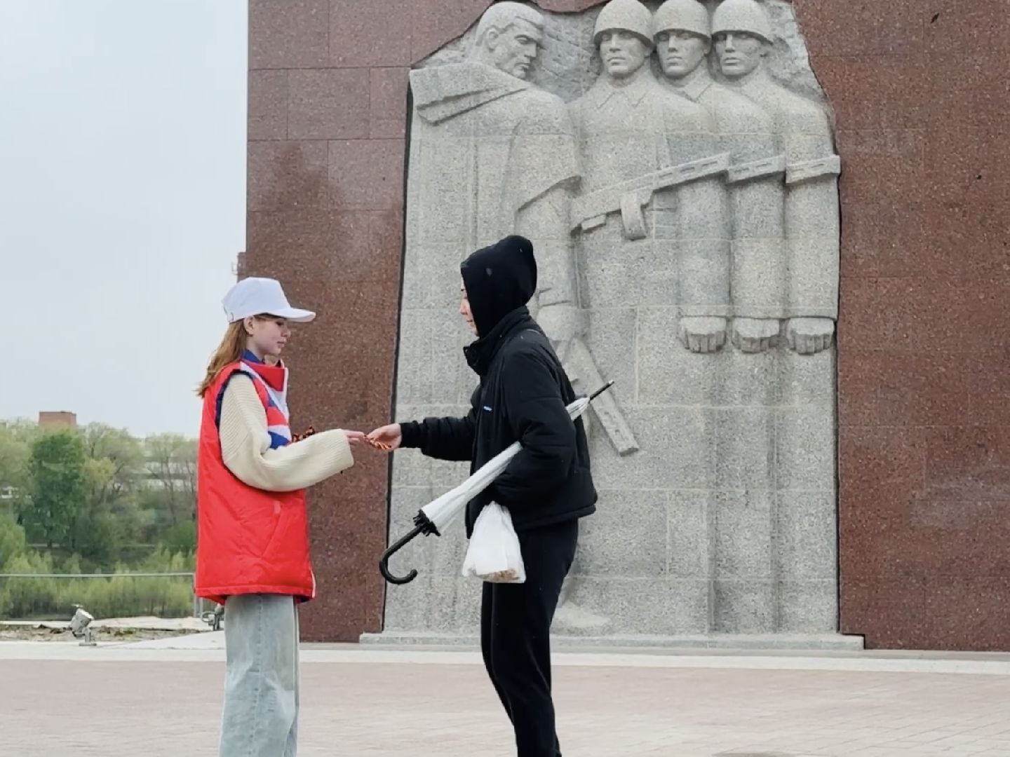 раменское, георгиевская лента, волонтеры подмосковья, 9 мая, день победы,
