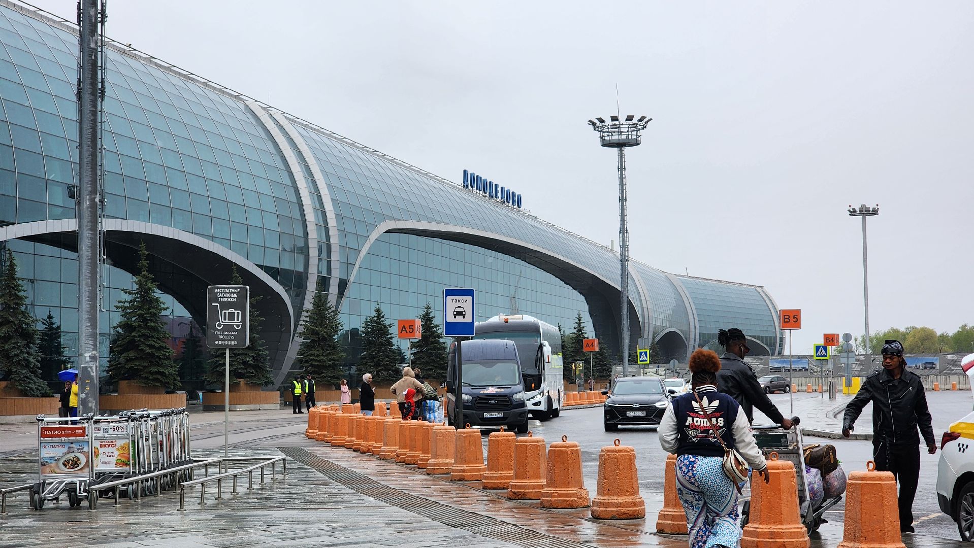 транспорт, аэропорт, домодедово, подмосковье, авиация, рейтинг, безопасность, самолет,  хаб, сервис, пассажир,