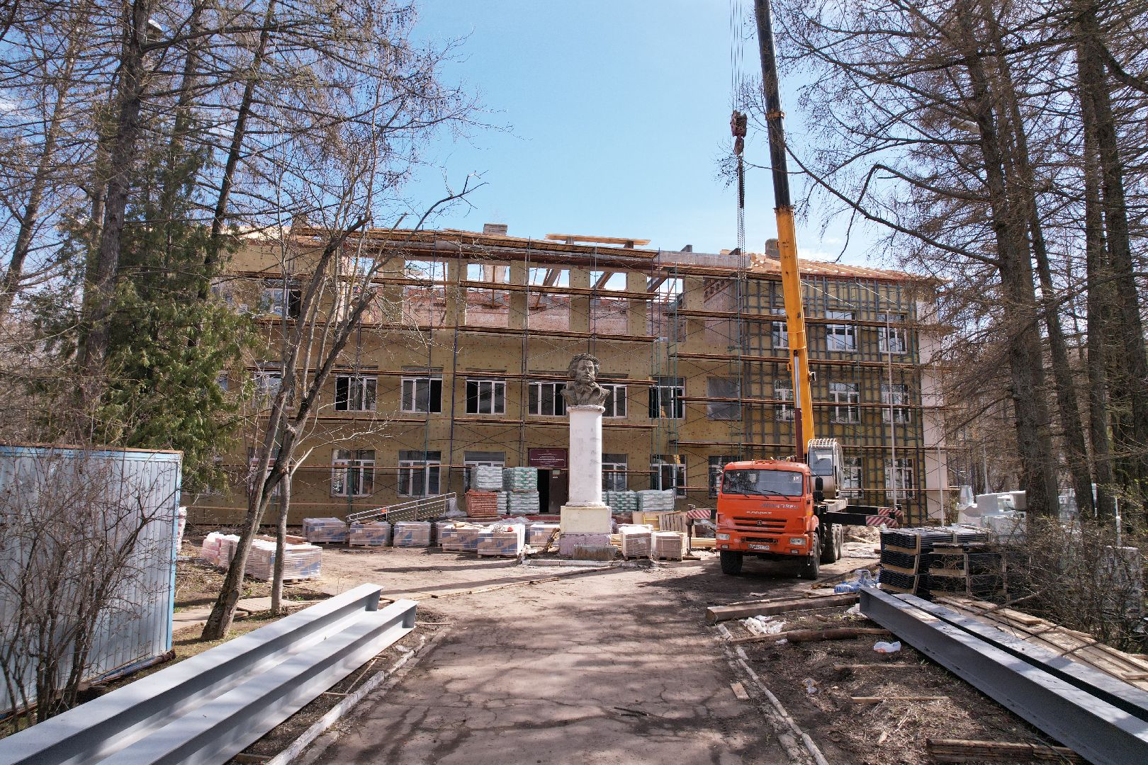 видео с коптера, ремонт школы 6 серпухов, школы в серпухове,